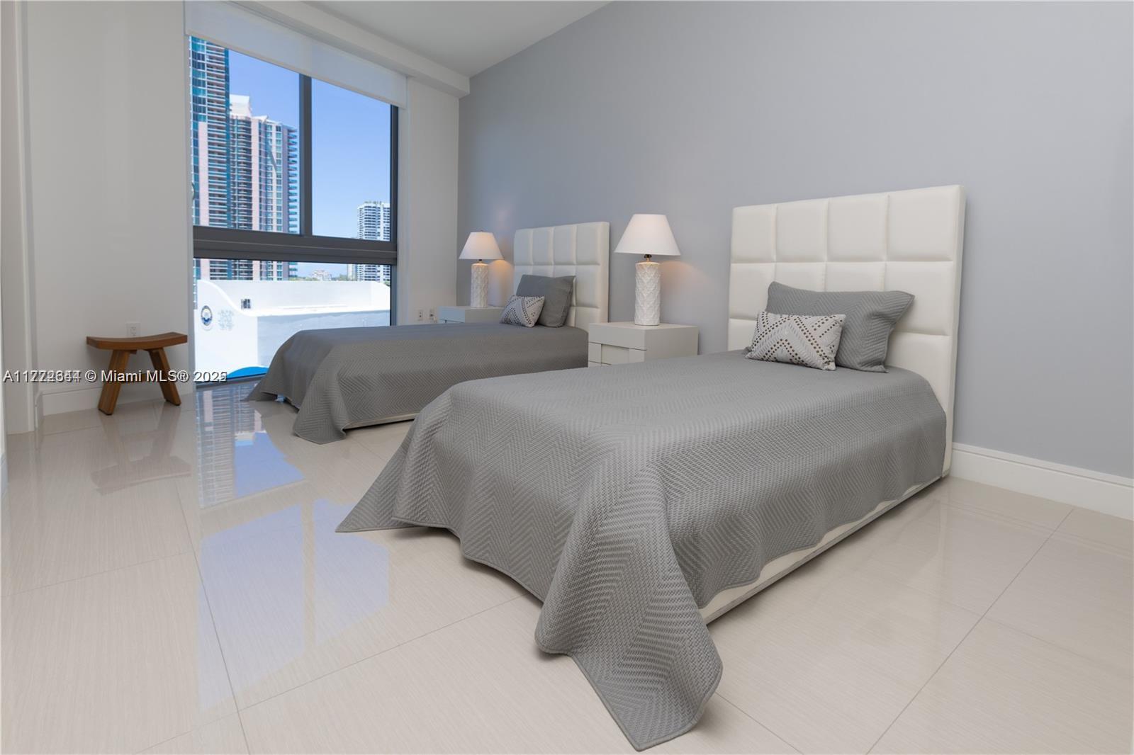 3300 NE 188th St #618, Aventura FL 33180