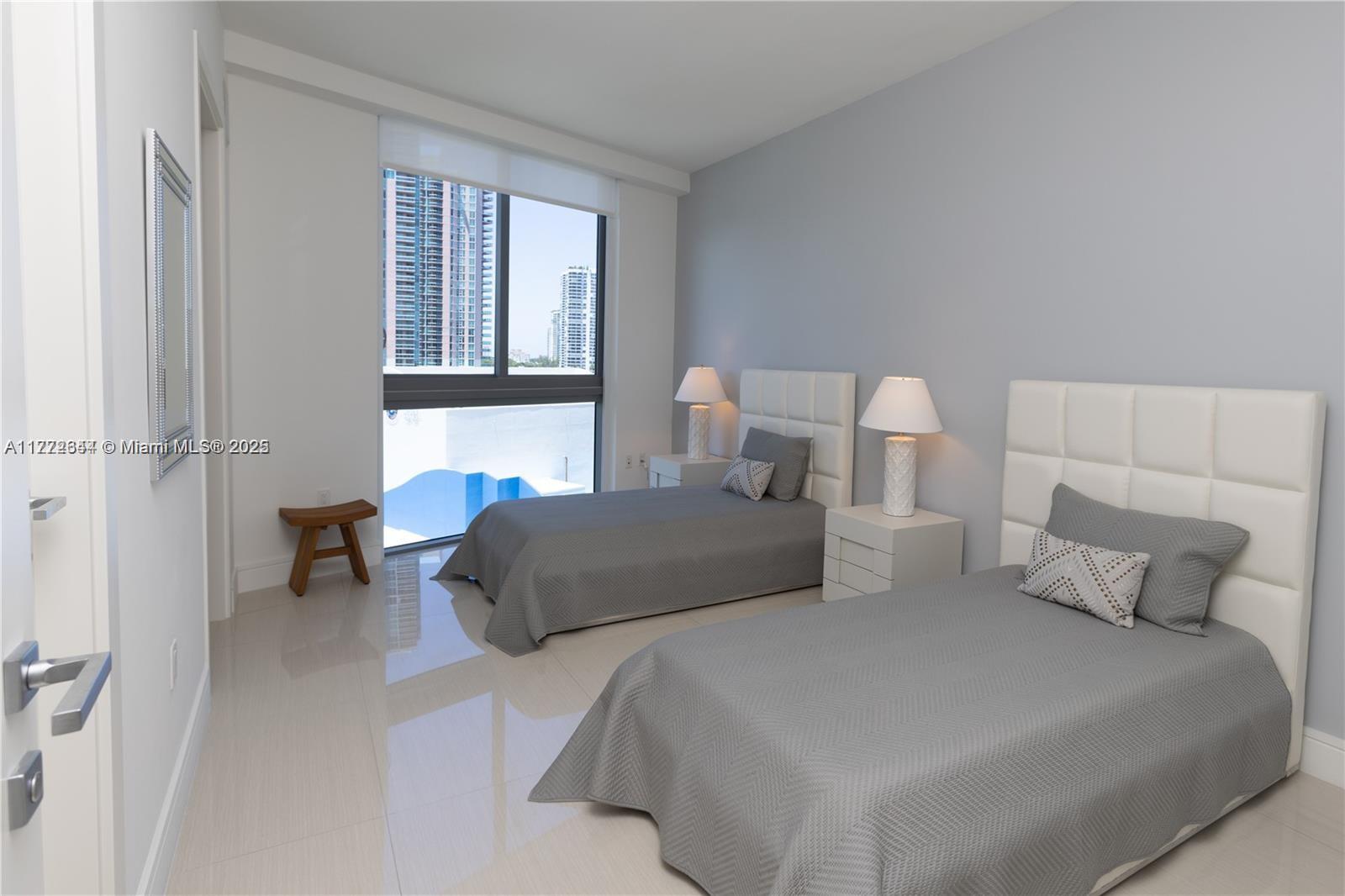 3300 NE 188th St #618, Aventura FL 33180