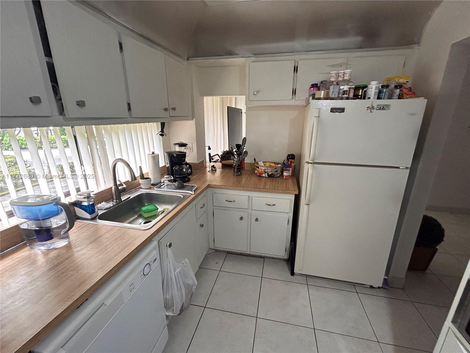 16919 N Bay Rd #214, Sunny Isles Beach, Florida image 11