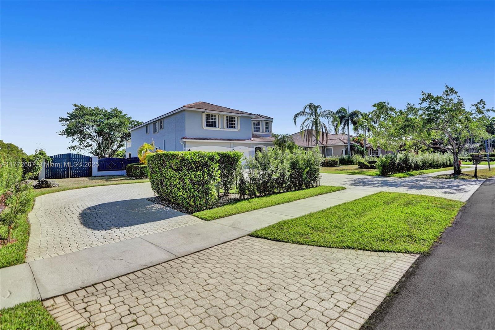 721 Ranch Rd, Weston, Florida image 2