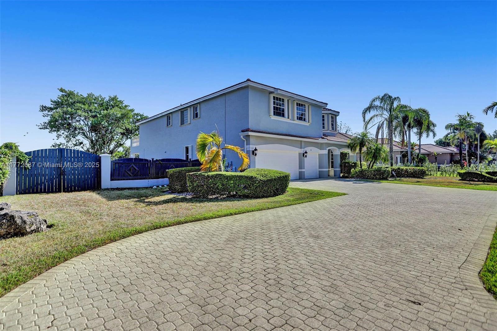 721 Ranch Rd, Weston, Florida image 4