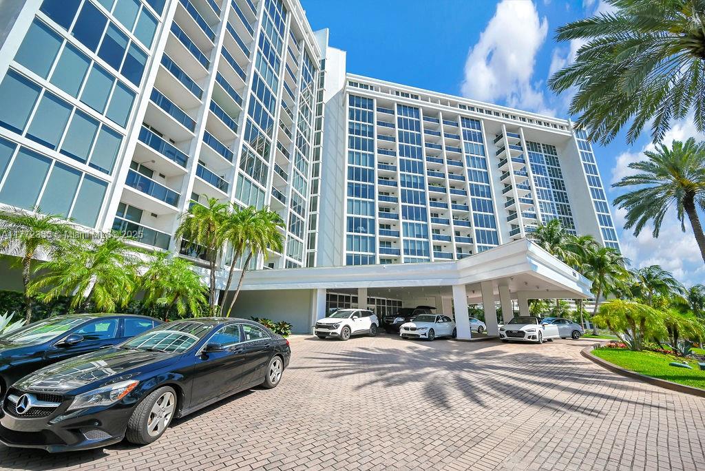 Condo for Sale in Bal Harbour, FL