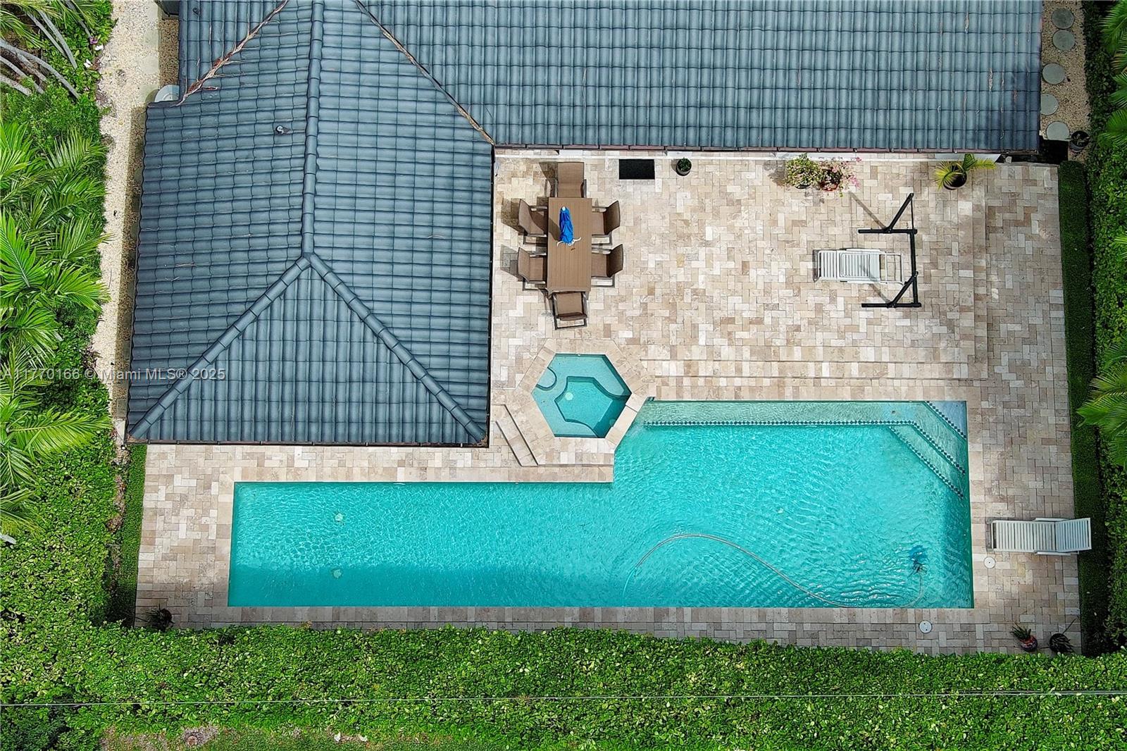 1240 NE 100th St, Miami Shores, Florida image 3