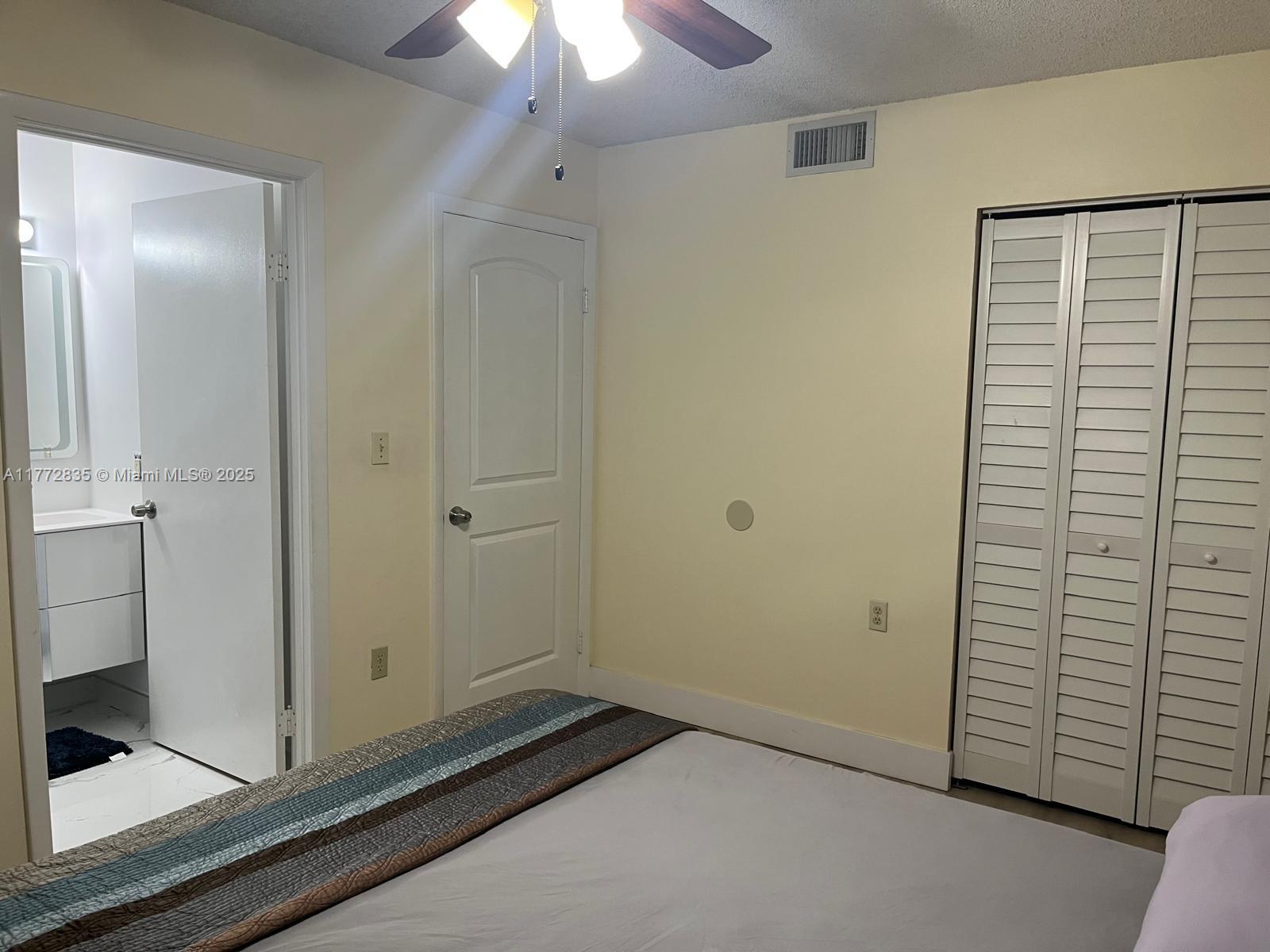 9491 N Palm Cir N #9491, Pembroke Pines, Florida image 31
