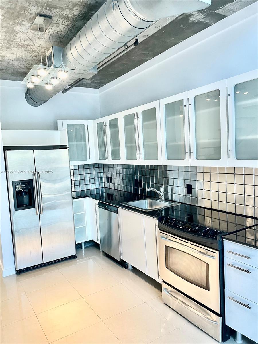 690 SW 1st Ct #1922, Miami FL 33130