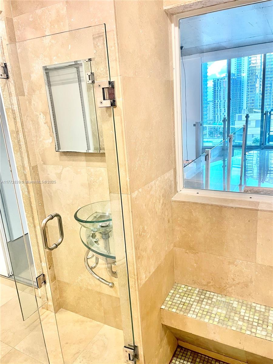 690 SW 1st Ct #1922, Miami FL 33130