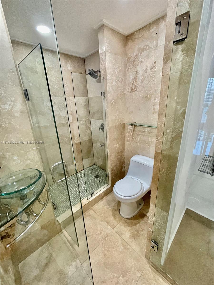 690 SW 1st Ct #1922, Miami FL 33130