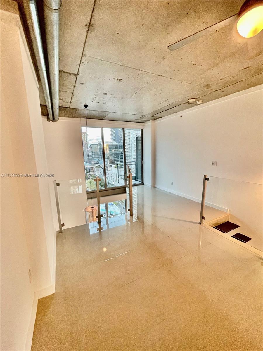 690 SW 1st Ct #1922, Miami FL 33130