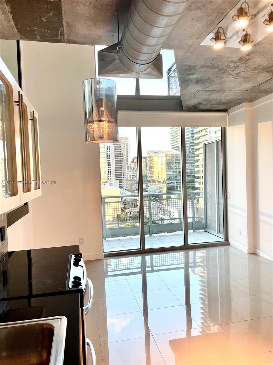 690 SW 1st Ct #1922, Miami FL 33130