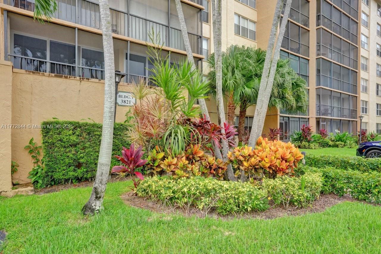 3821 Environ Blvd #403, Lauderhill, Florida image 36