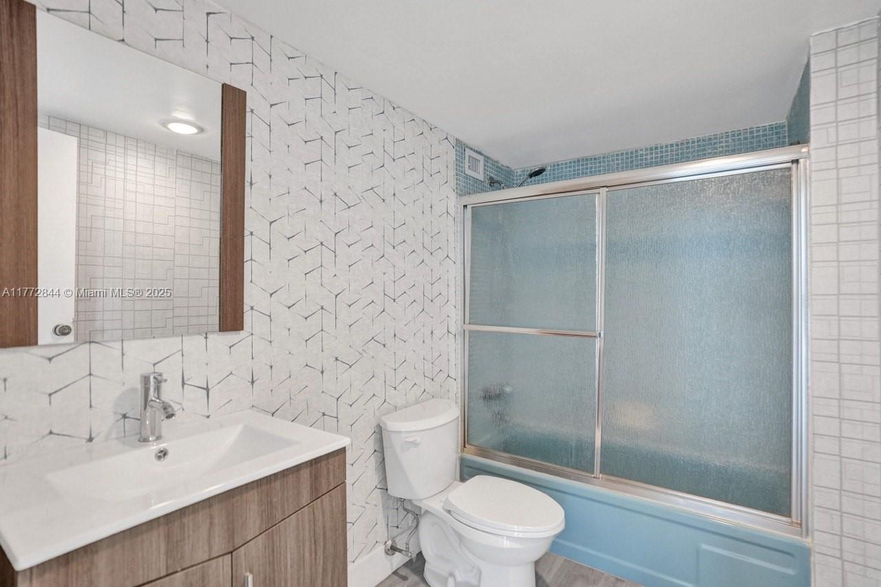 3821 Environ Blvd #403, Lauderhill, Florida image 5