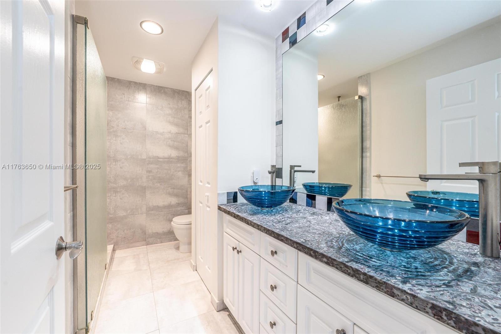 1747 NE 4th Ave #F2, Fort Lauderdale, Florida image 20