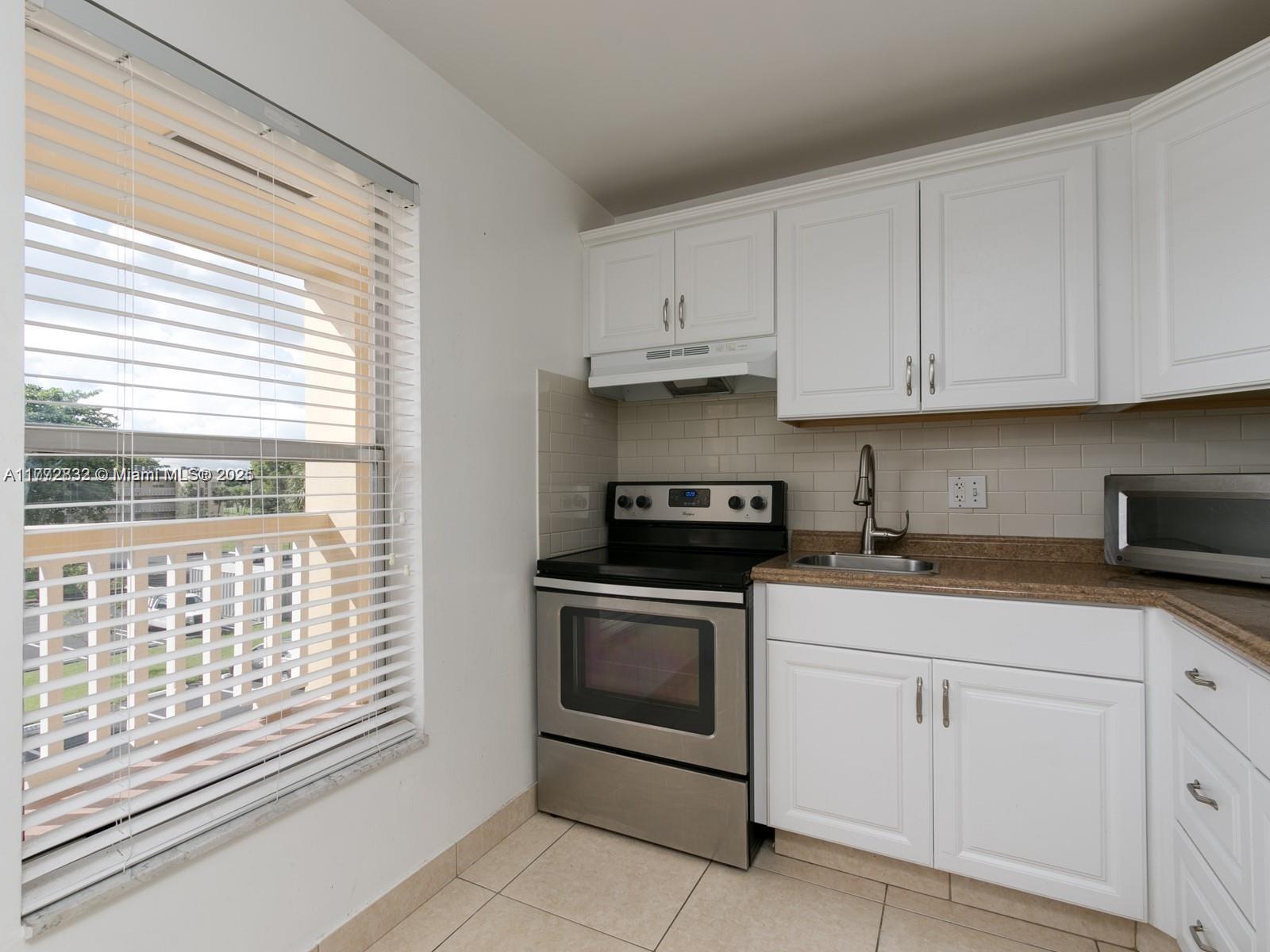 5980 NW 64th Ave #308, Tamarac, Florida image 9