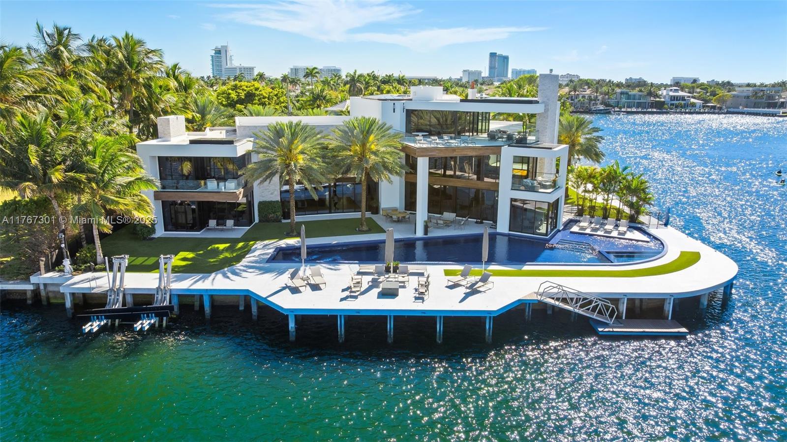 84 Isla Bahia Dr Fort Lauderdale, FL 33316