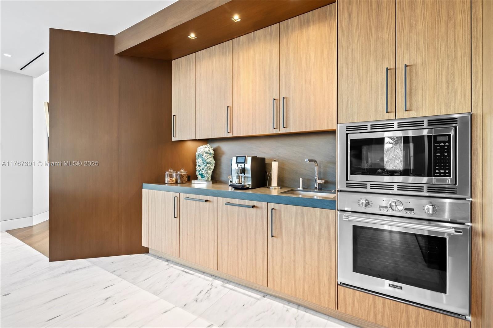 84 Isla Bahia Dr, Fort Lauderdale, Florida image 16