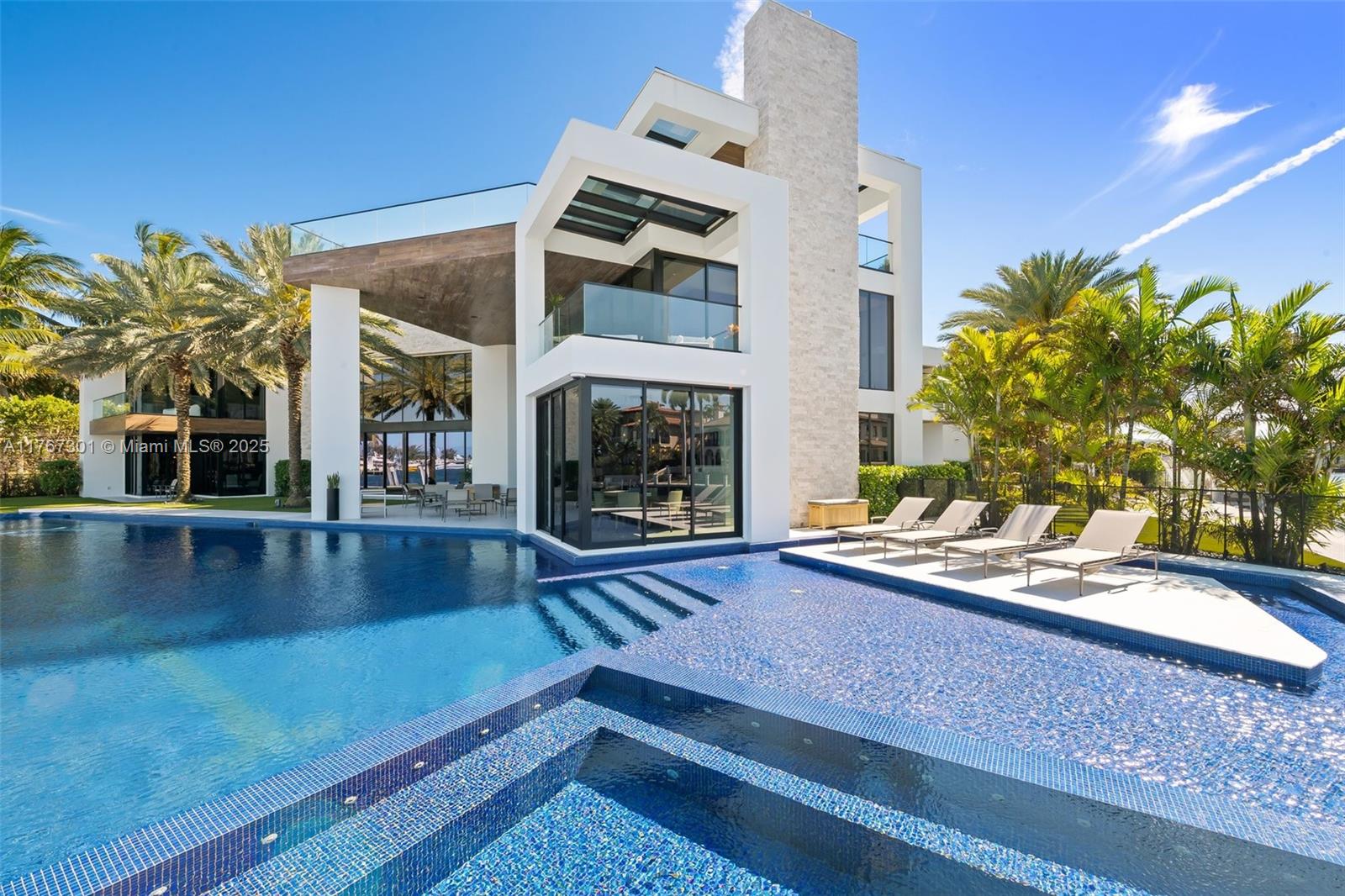 84 Isla Bahia Dr, Fort Lauderdale, Florida image 2