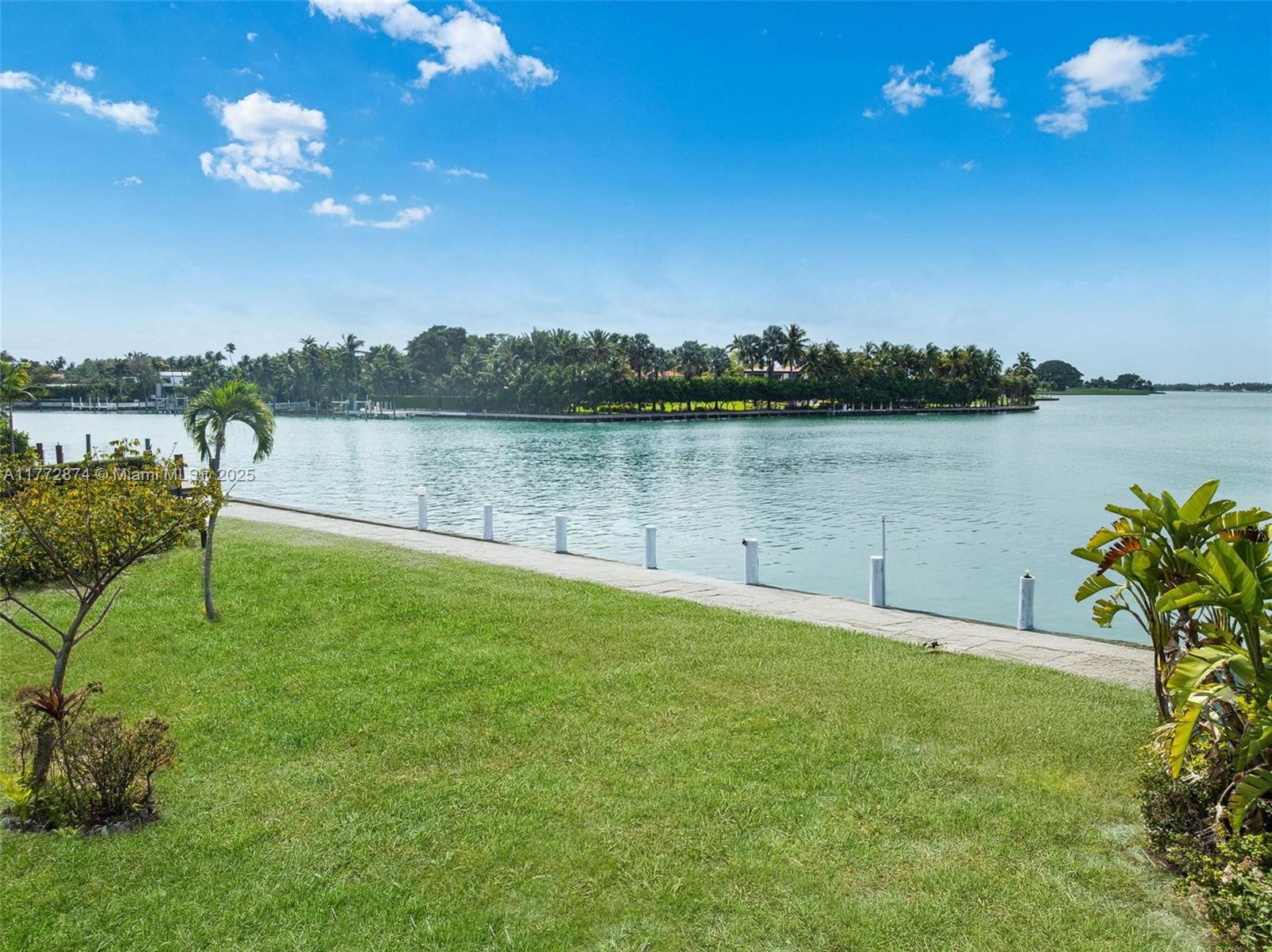 9224 Bay Dr Surfside, FL 33154