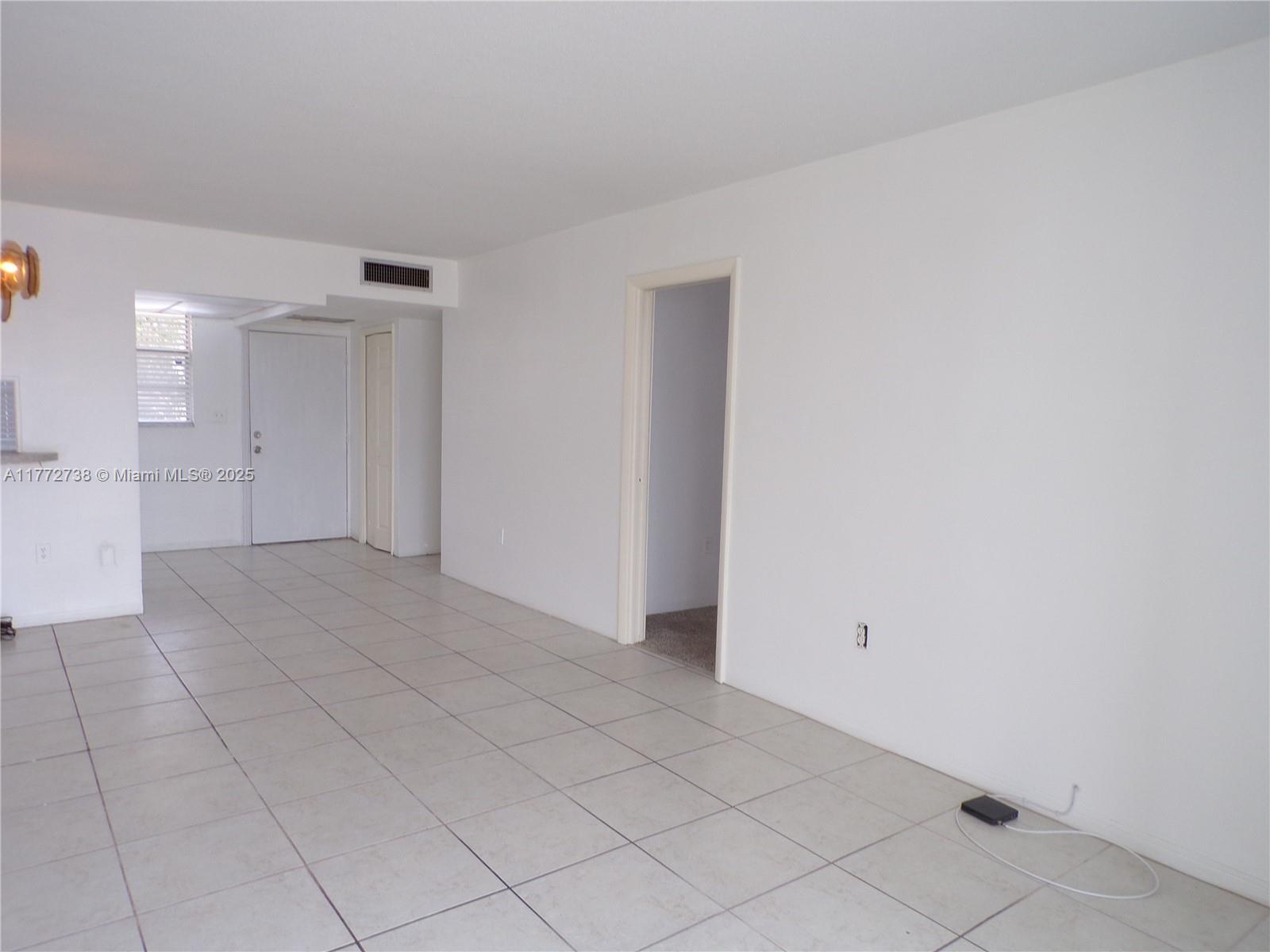2920 Point East Dr #N111, Aventura, Florida image 13