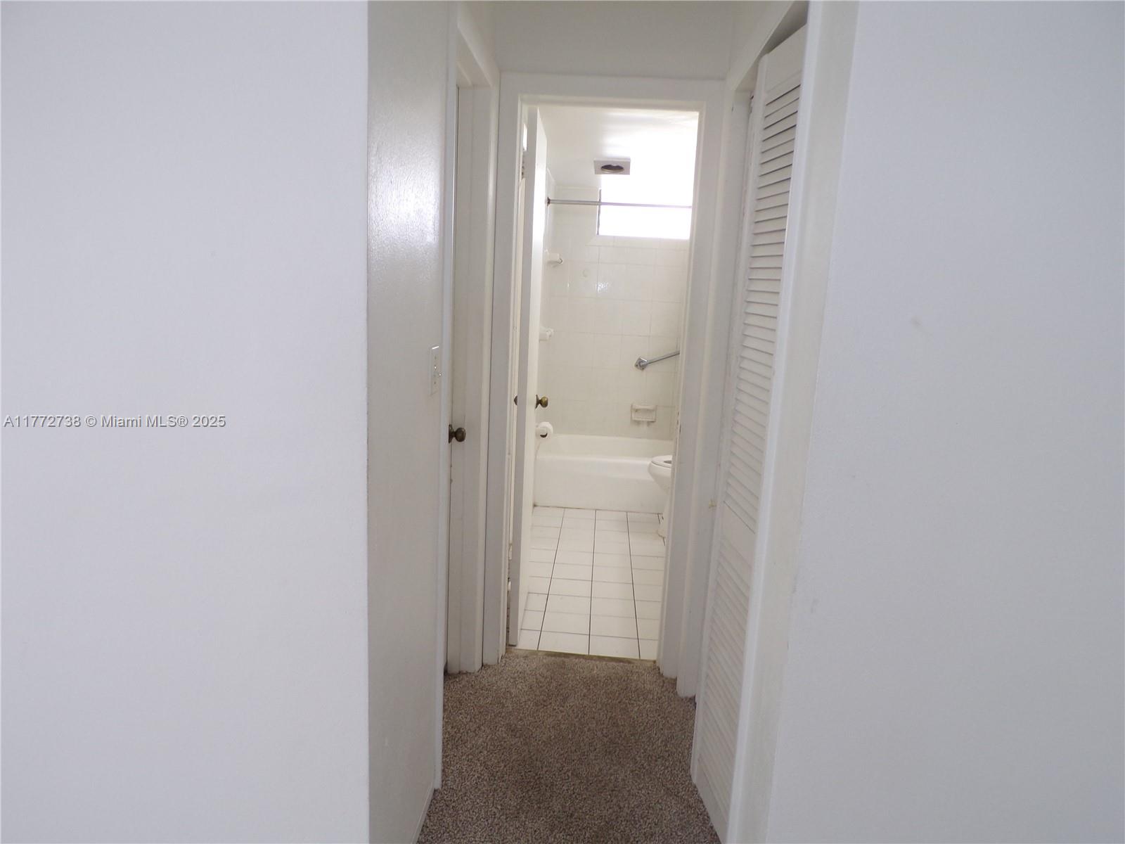 2920 Point East Dr #N111, Aventura, Florida image 29
