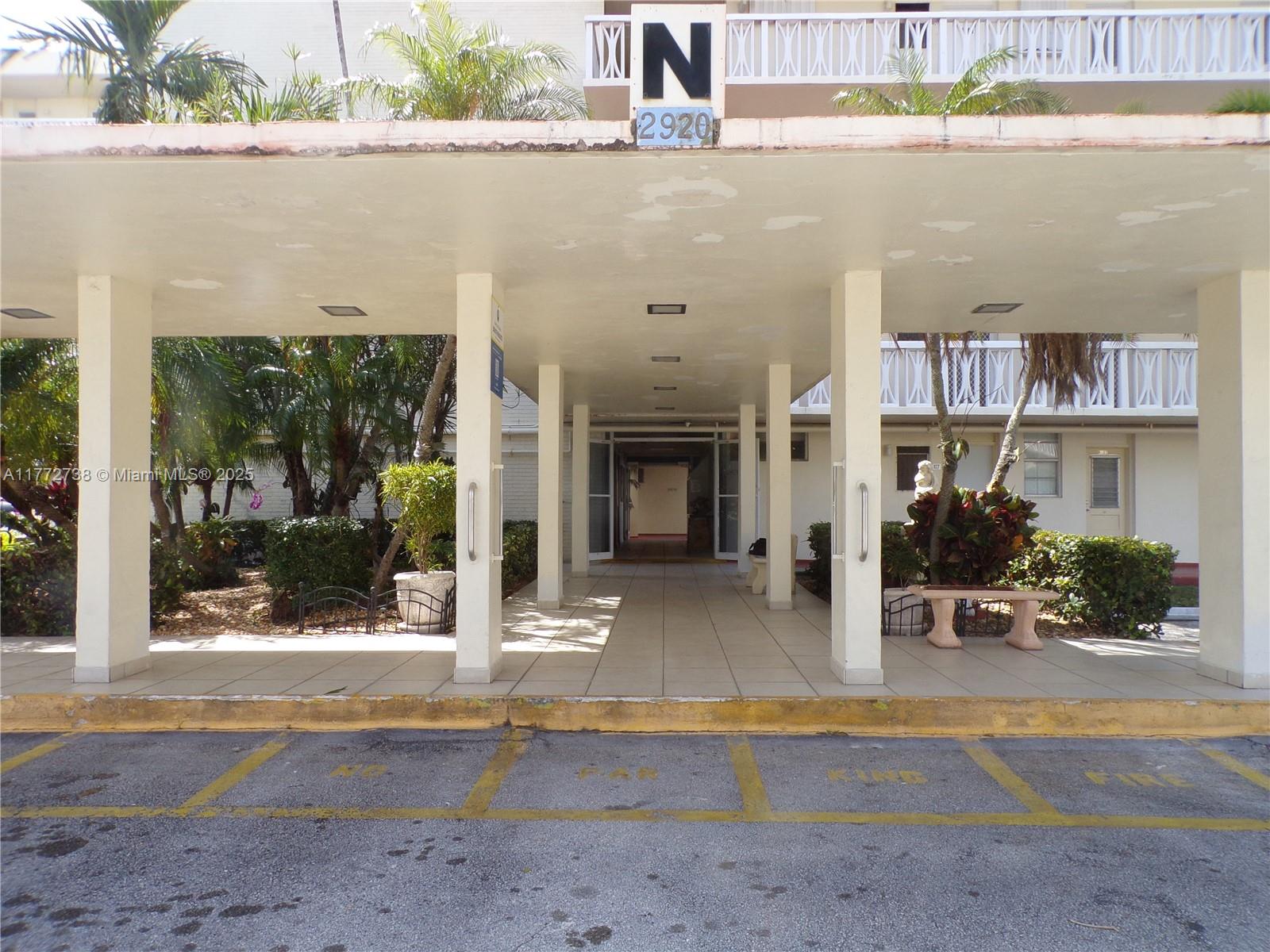 2920 Point East Dr #N111, Aventura, Florida image 38
