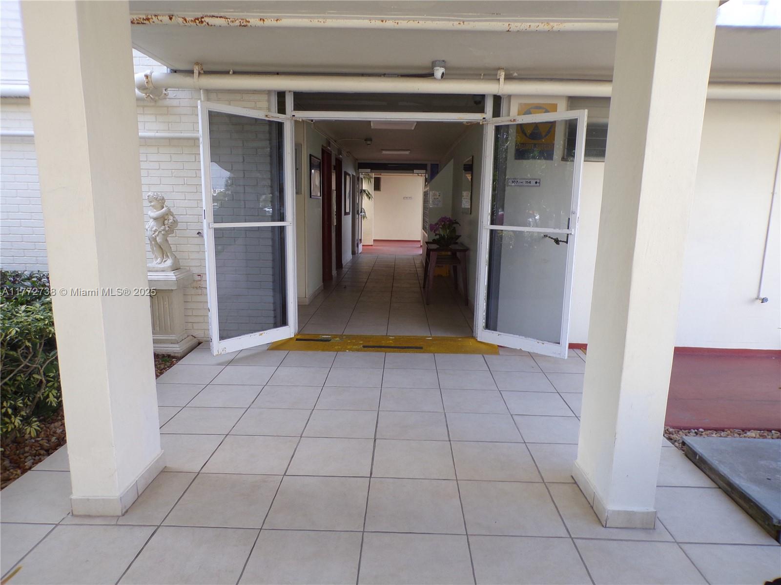 2920 Point East Dr #N111, Aventura, Florida image 39