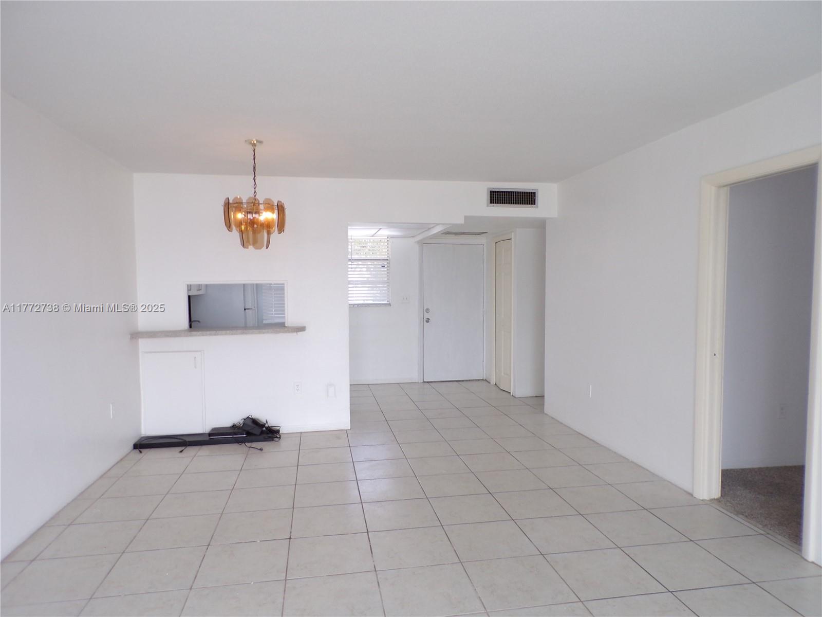 2920 Point East Dr #N111, Aventura, Florida image 9