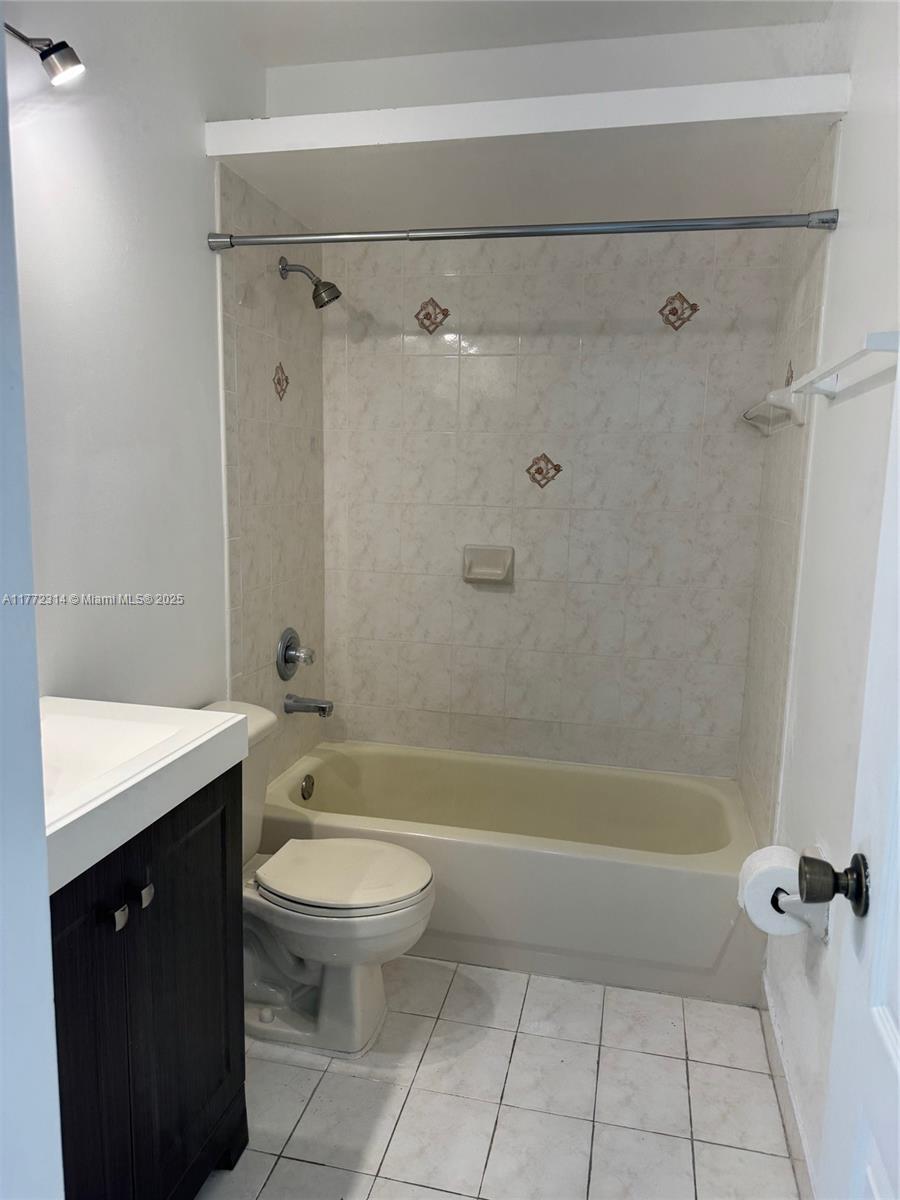 130 SW 109th Ave #7, Sweetwater, Florida image 7