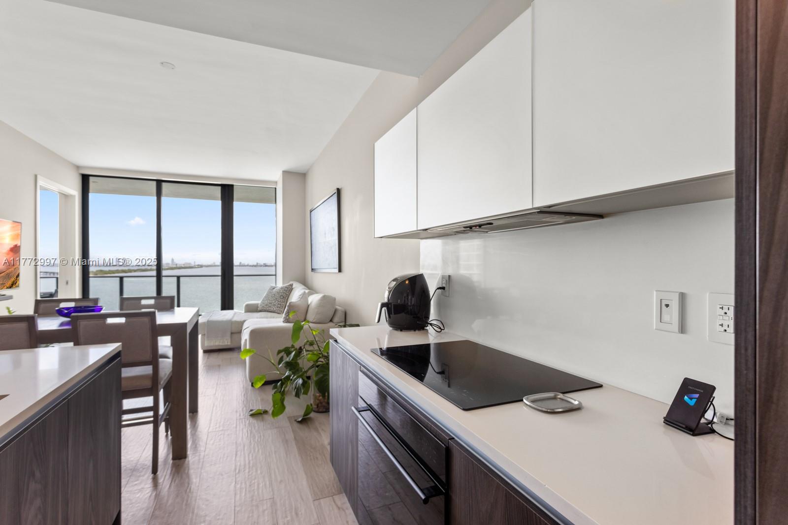Apartamento para Alugar em Miami, FL