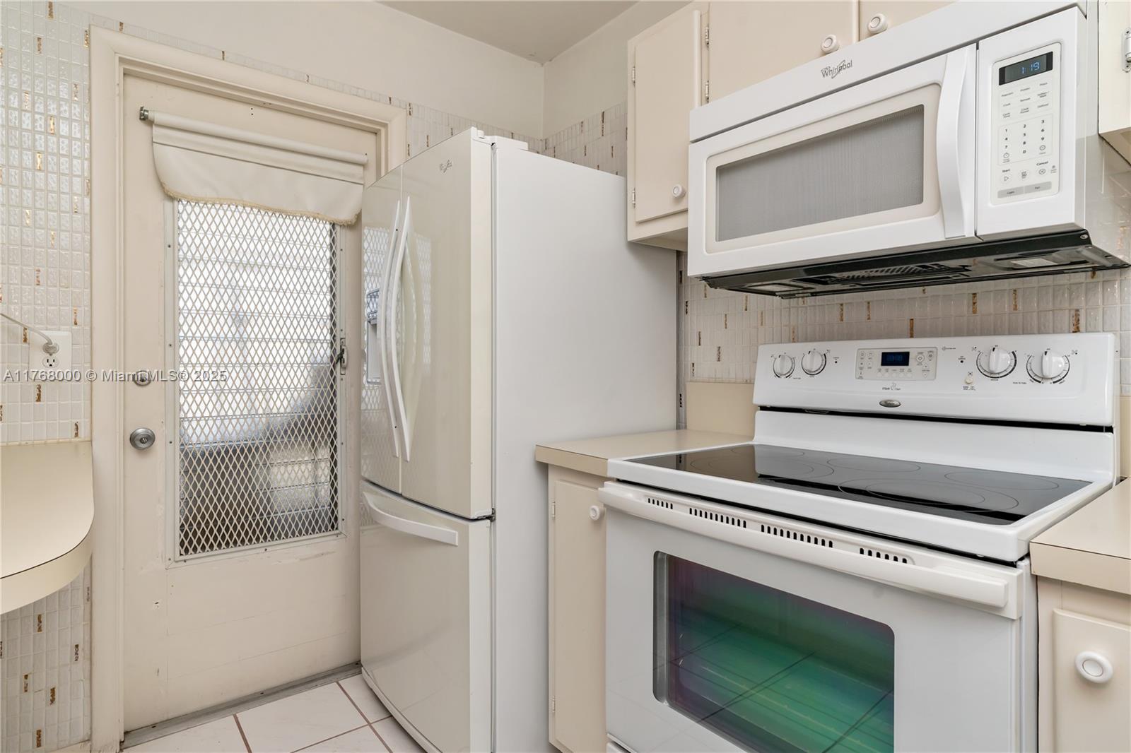 Listing Photo 10