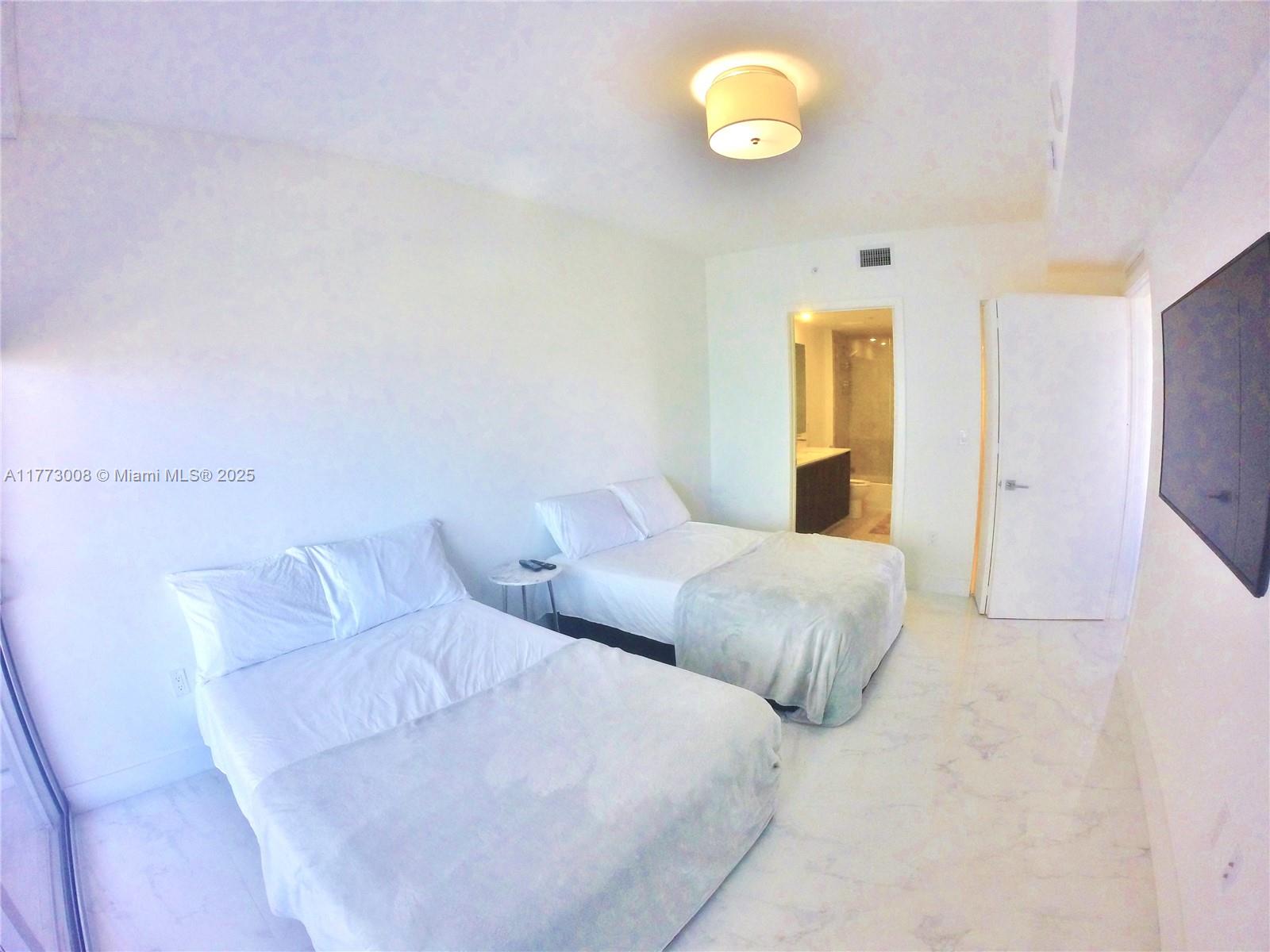 488 NE 18th St #2001, Miami FL 33132