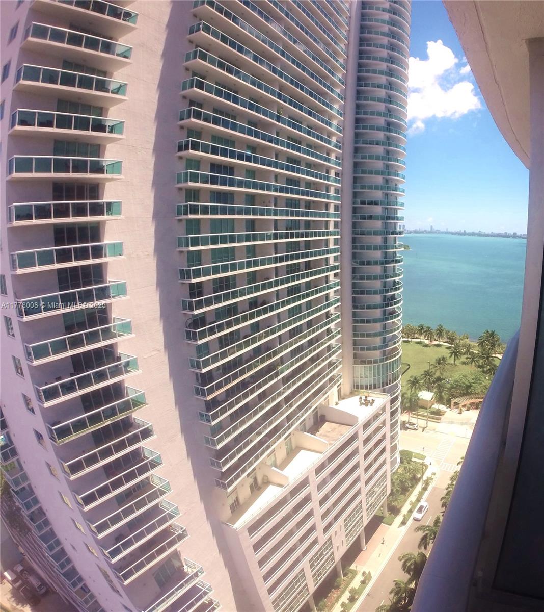 488 NE 18th St #2001, Miami FL 33132