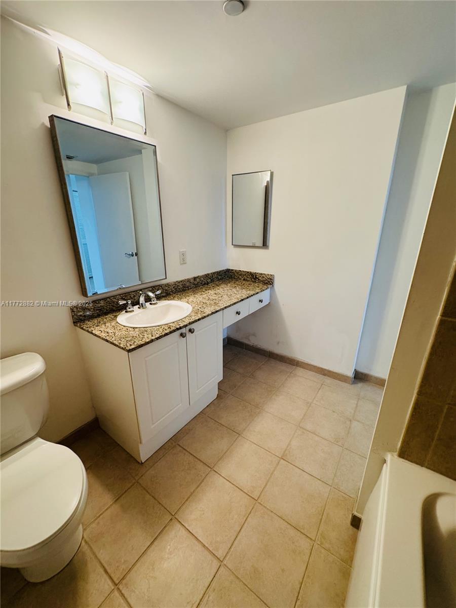 19501 W Country Club Dr #1006, Aventura, Florida image 32