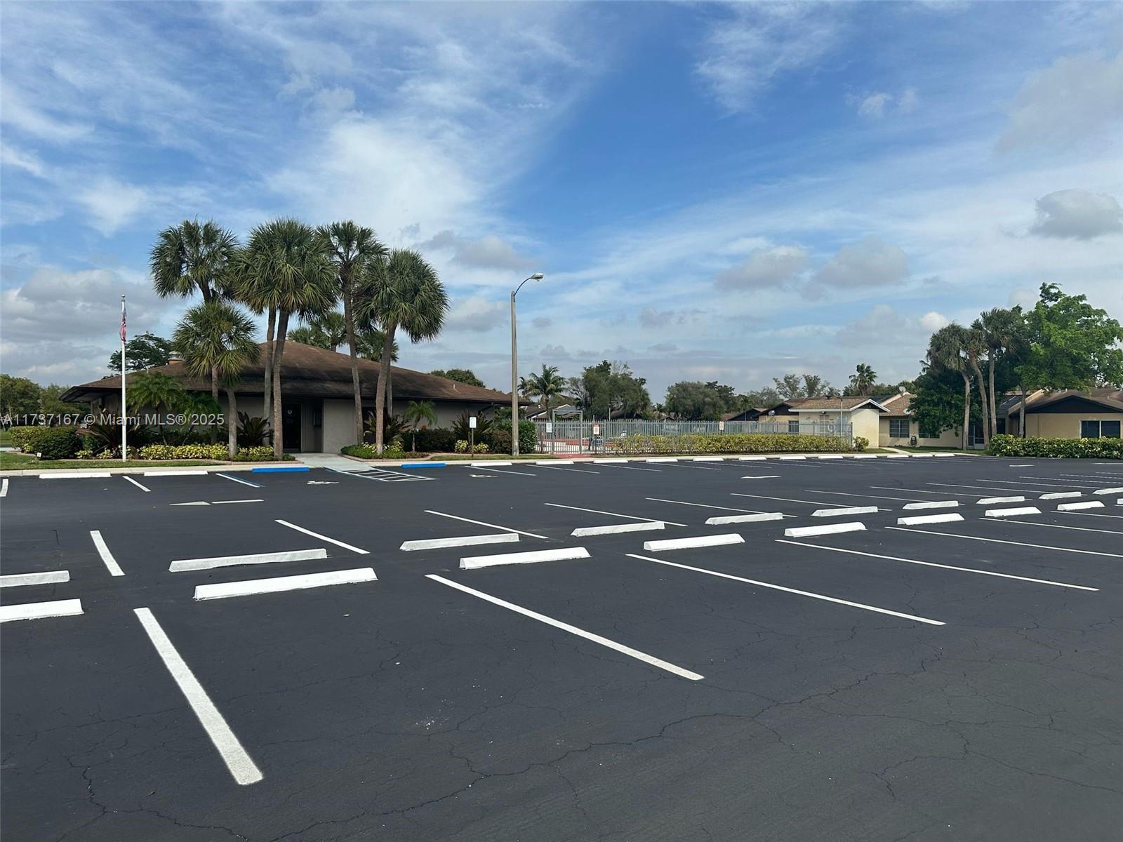 9671 W Elm Ln, Miramar, Florida image 46