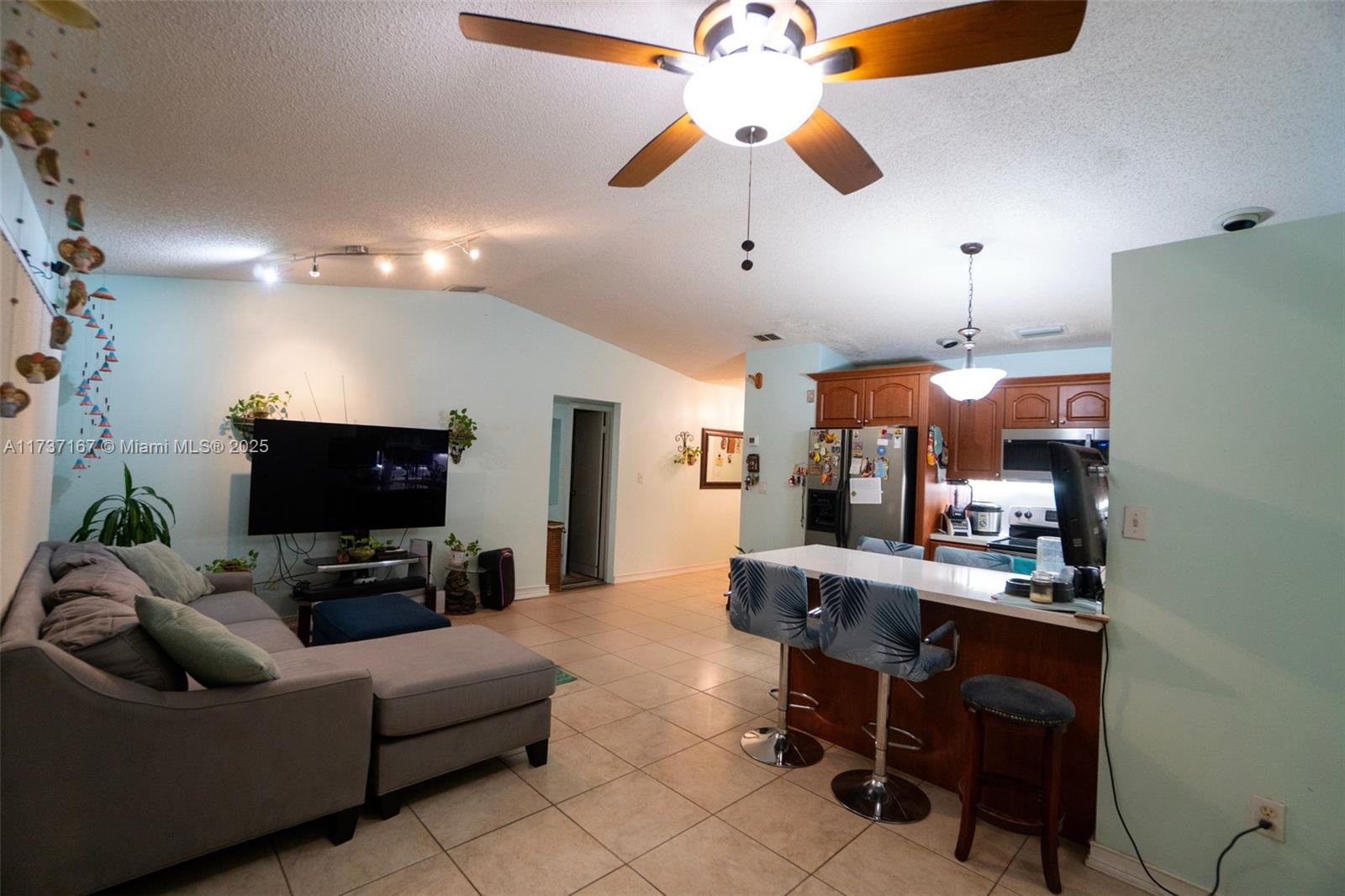 9671 W Elm Ln, Miramar, Florida image 6