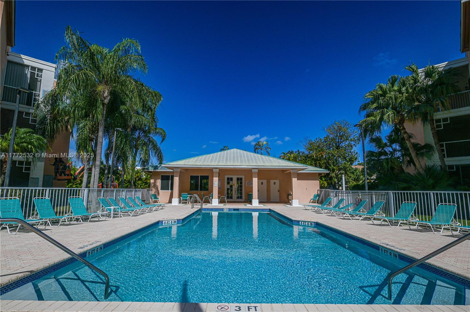 85 Gulfstream Rd #304A, Dania Beach, Florida image 1
