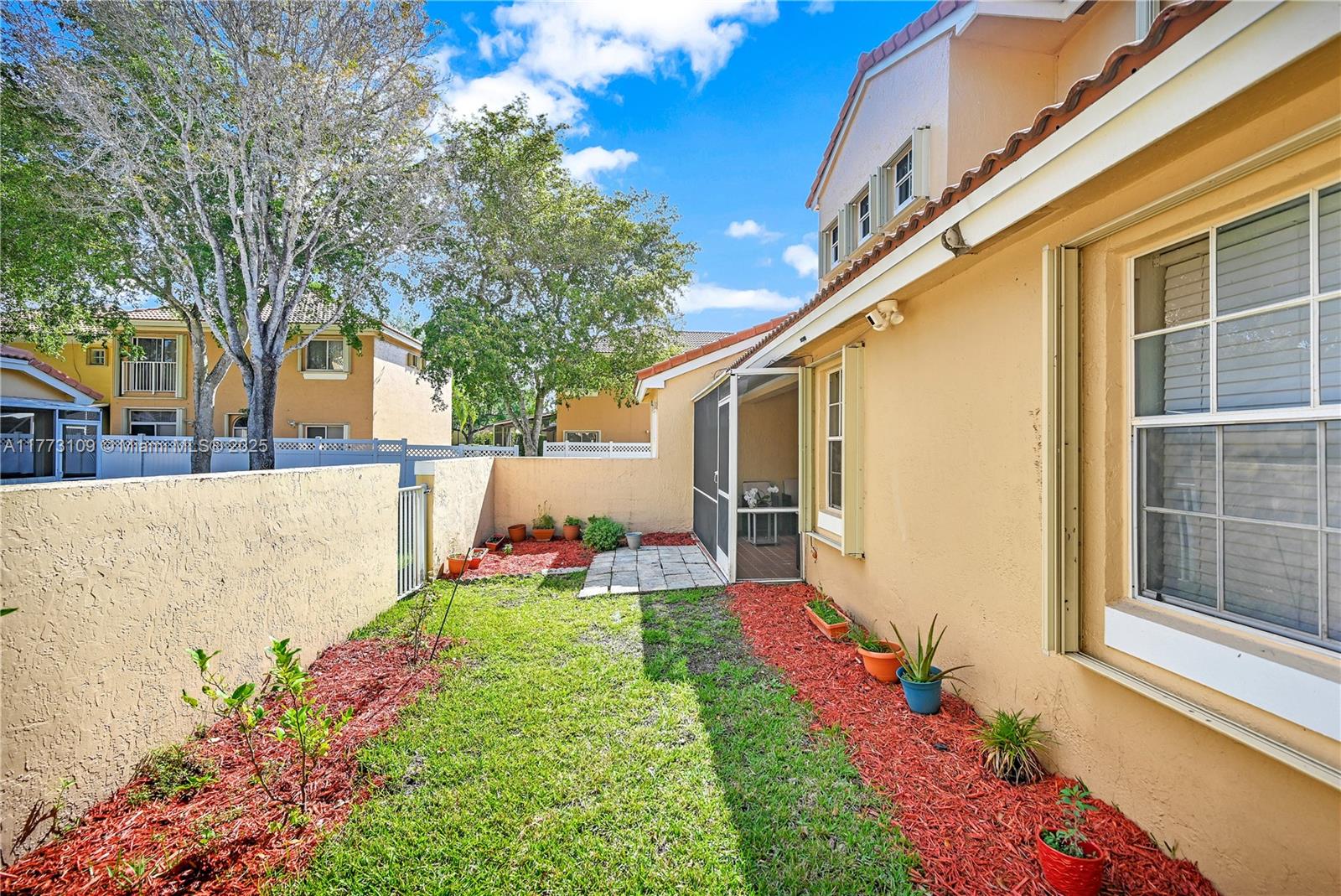 11307 Lakeview Dr #6-M, Coral Springs, Florida image 3