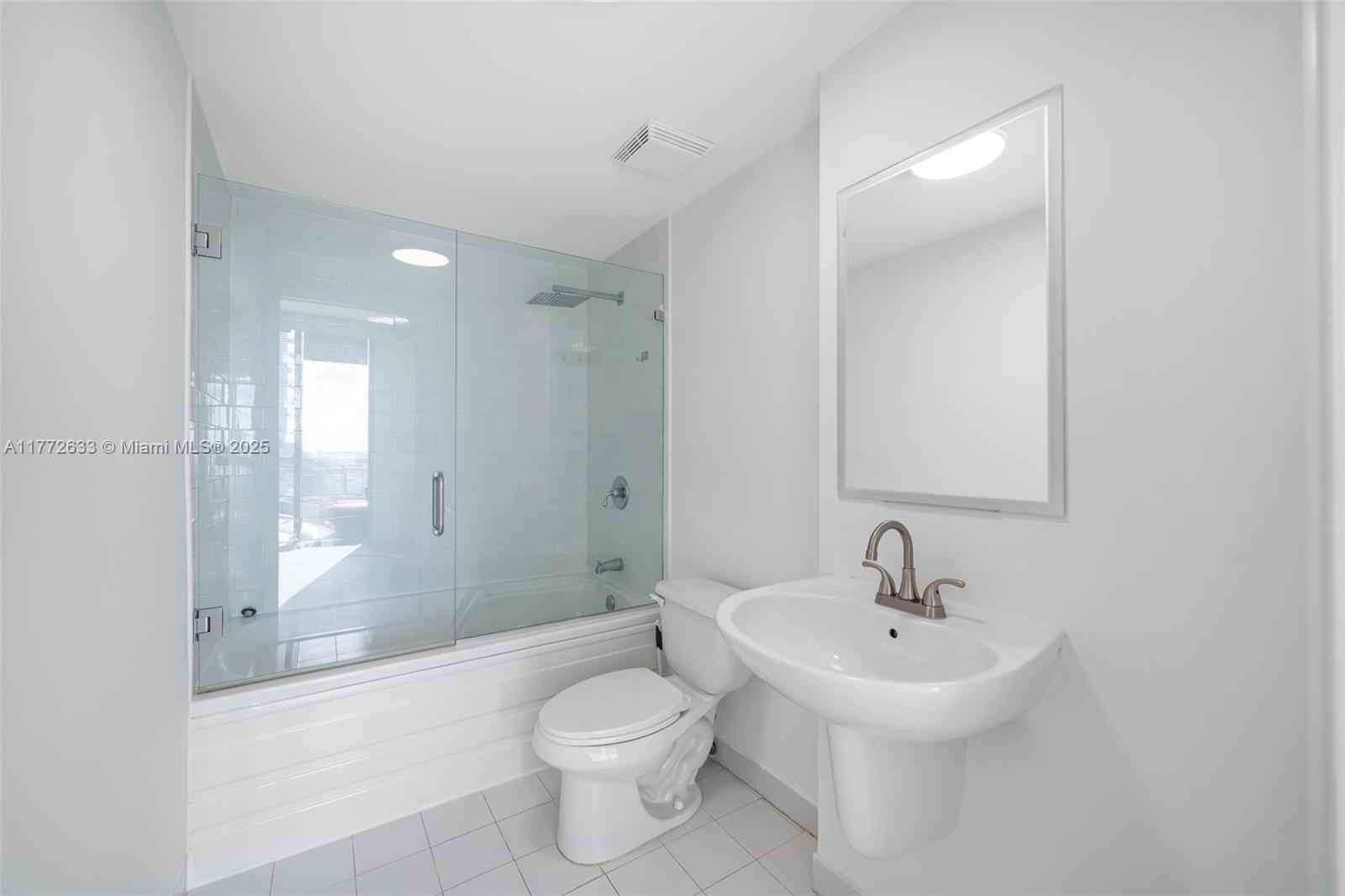 690 SW 1st Ct #2926, Miami FL 33130