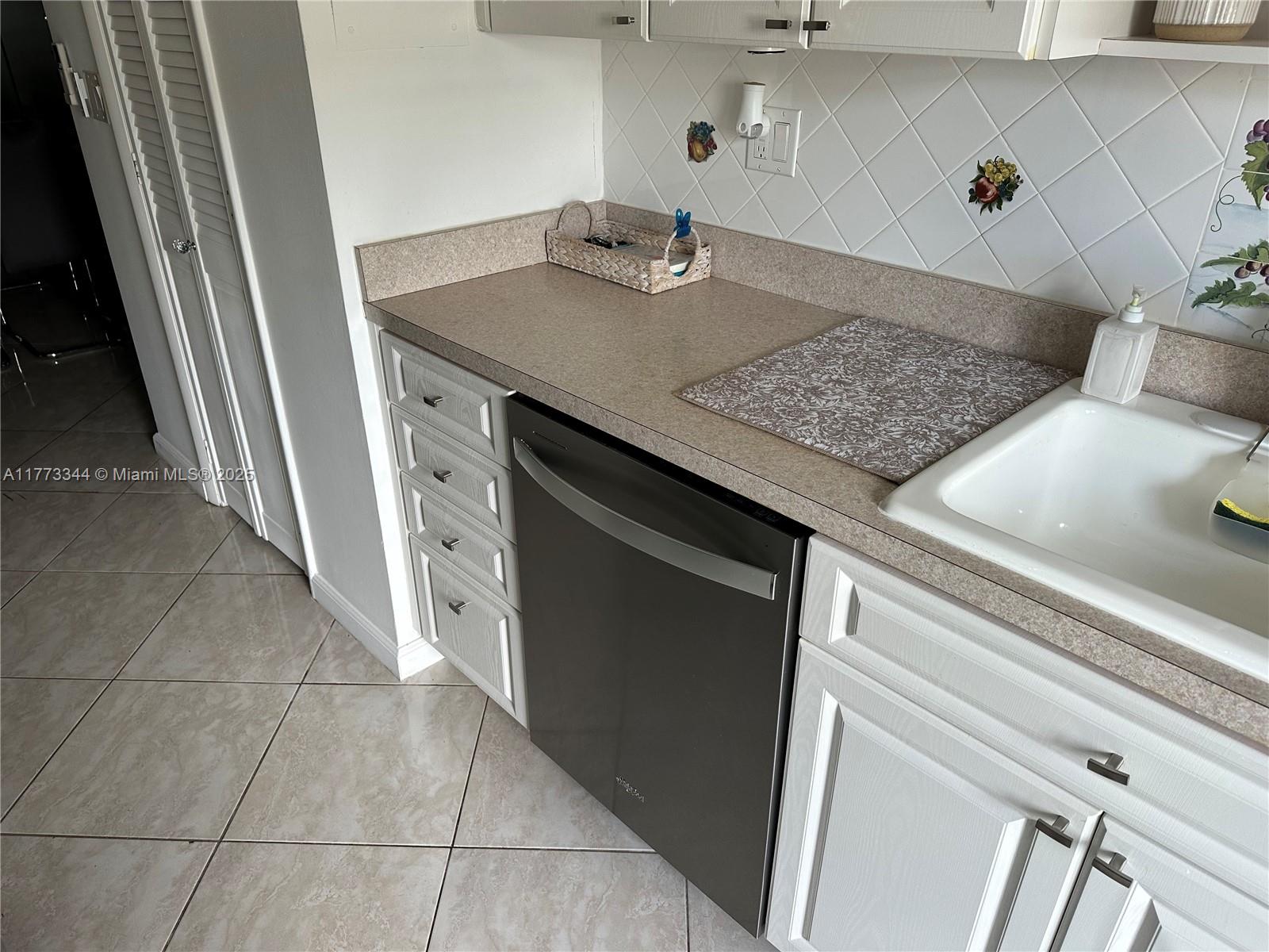 3922 NE 166th St #S103, North Miami Beach, Florida image 23