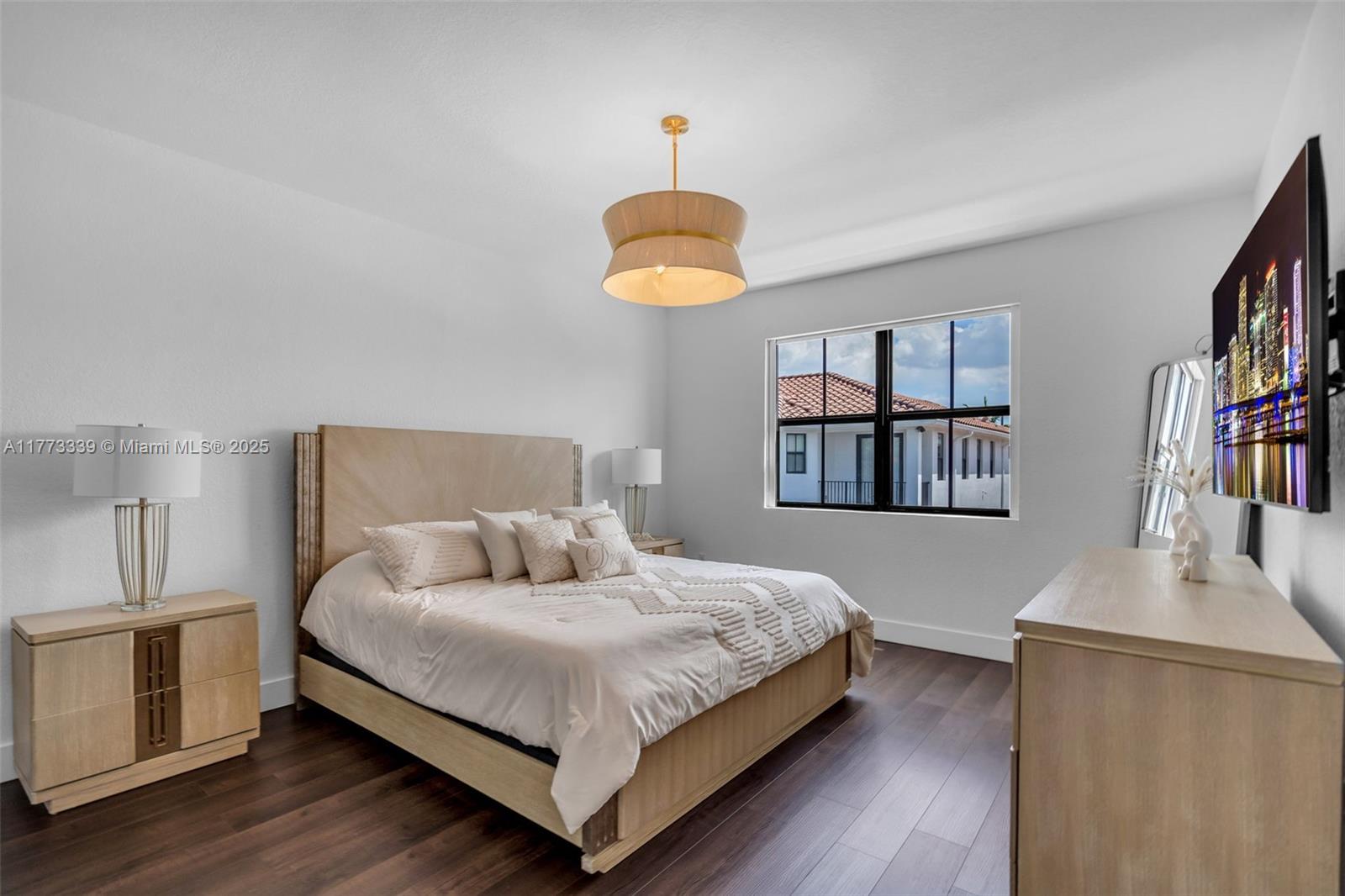Listing Photo 18