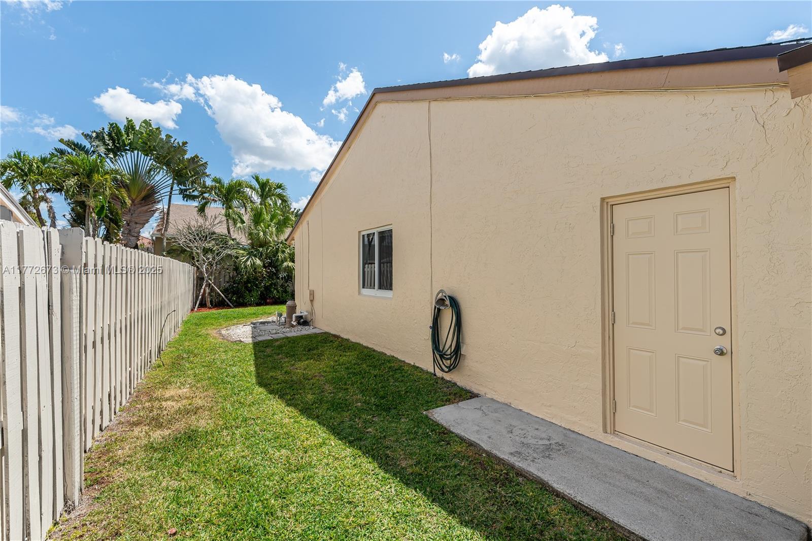 940 Blue Ridge Way, Davie, Florida image 31
