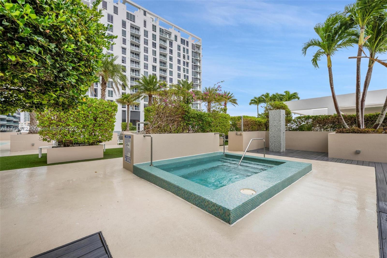600 NE 27th St #803, Miami FL 33137