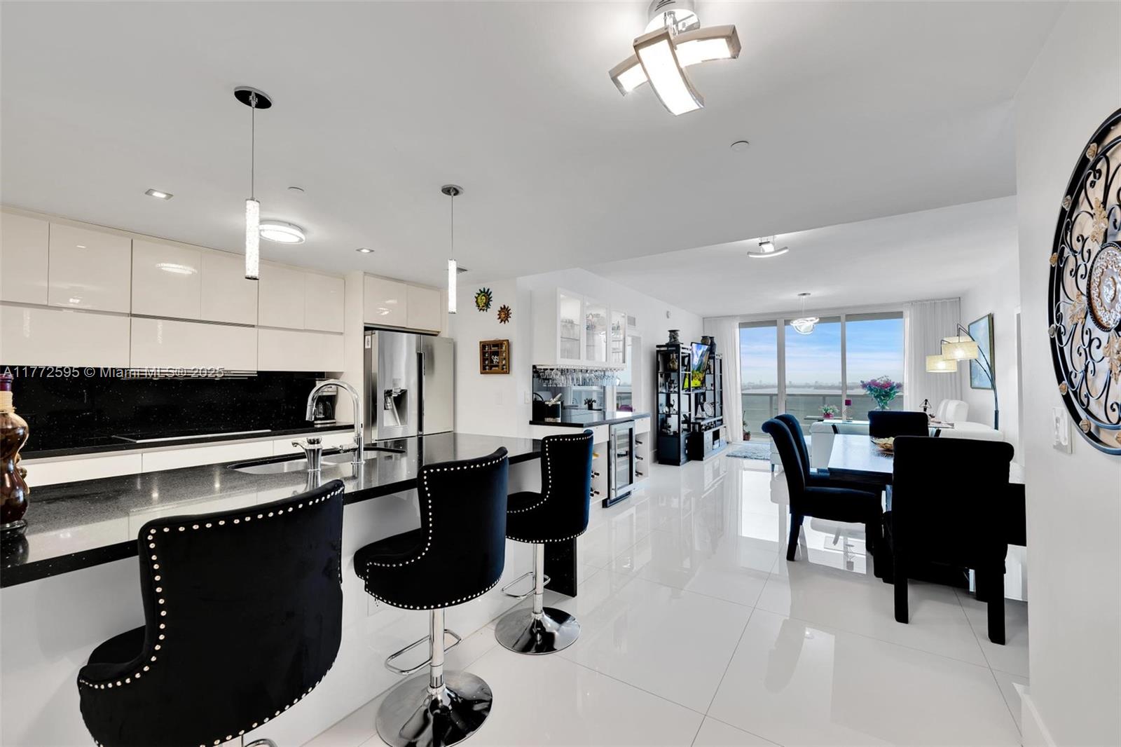Condo for Sale in Miami, FL