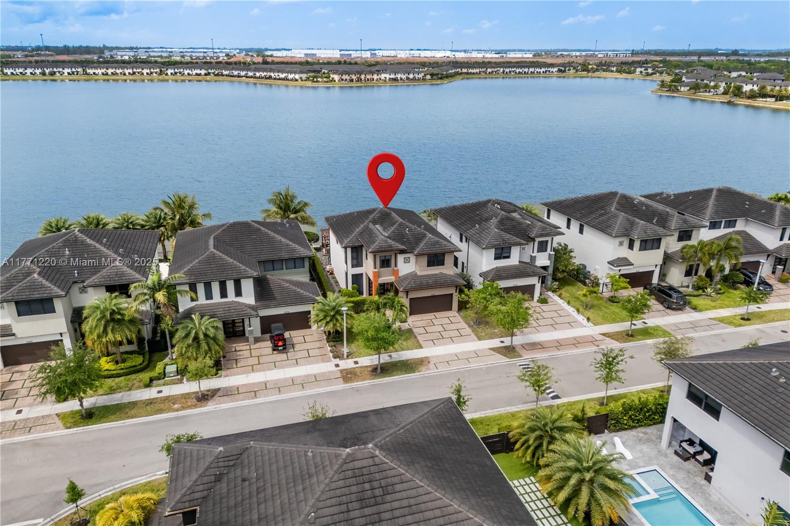 15742 NW 88th Ave, Miami Lakes, Florida image 43