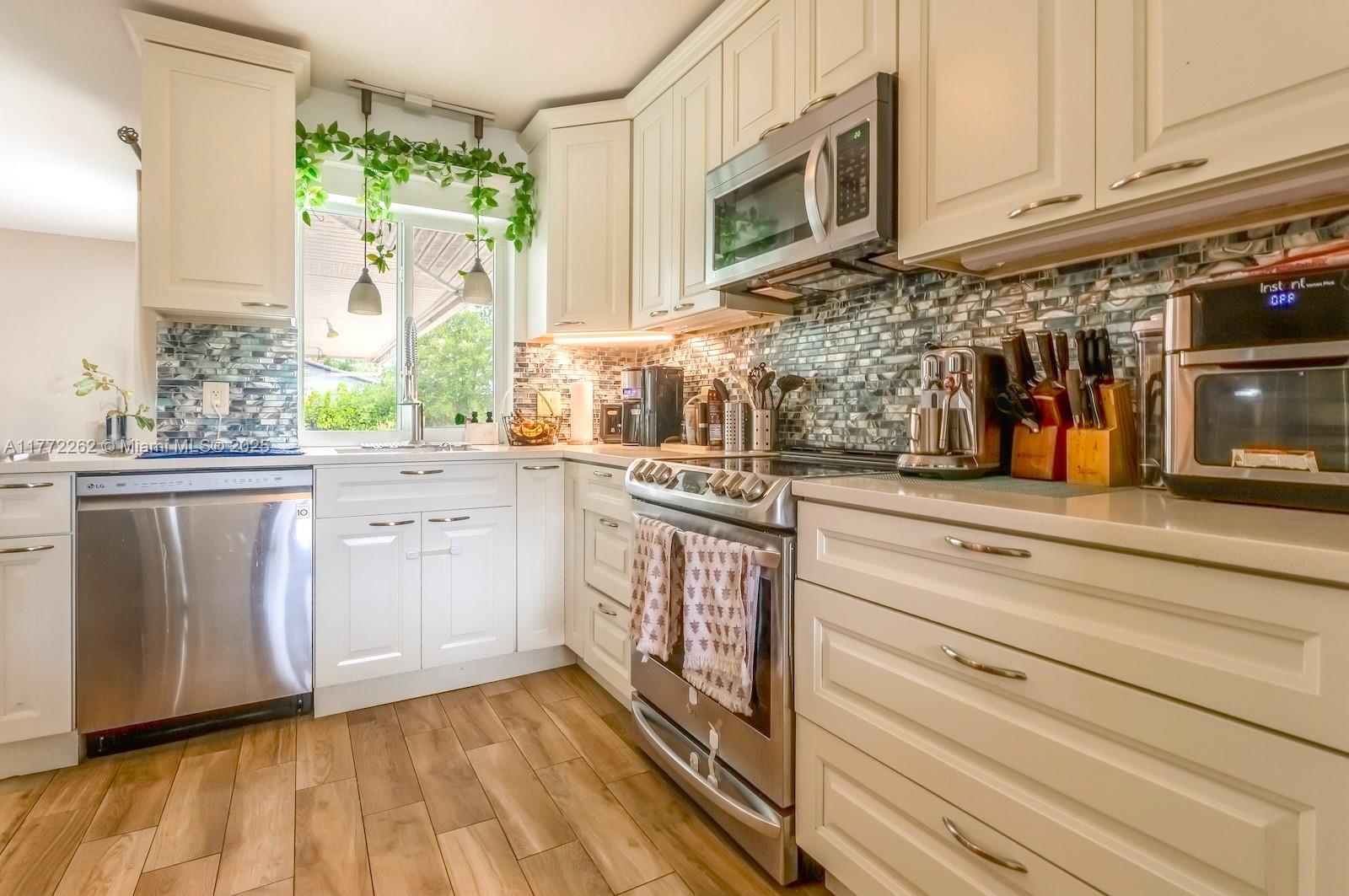 4421 NW 7th St, Coconut Creek, Florida image 6