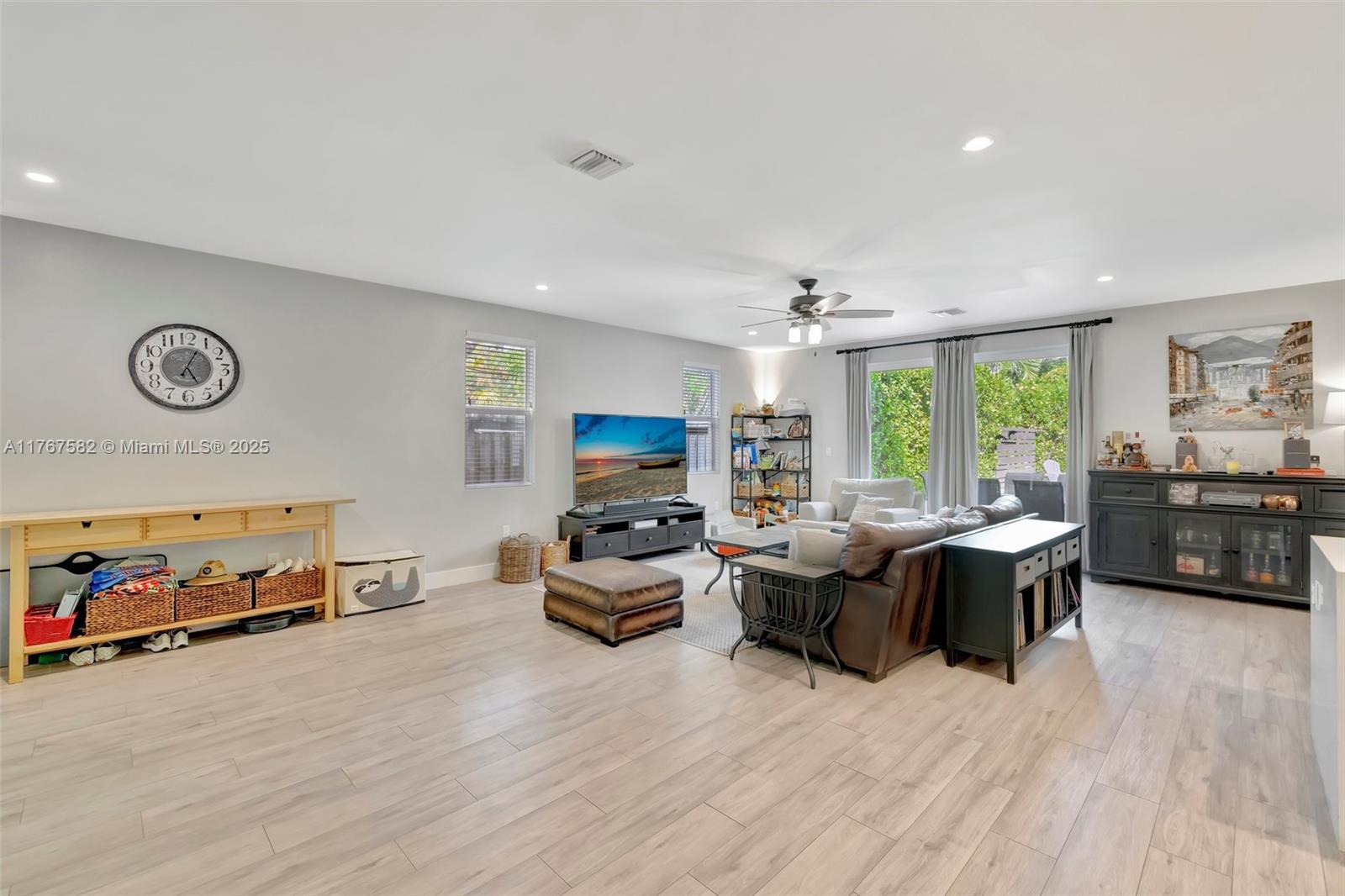 709 SW 17th St, Fort Lauderdale, Florida image 8