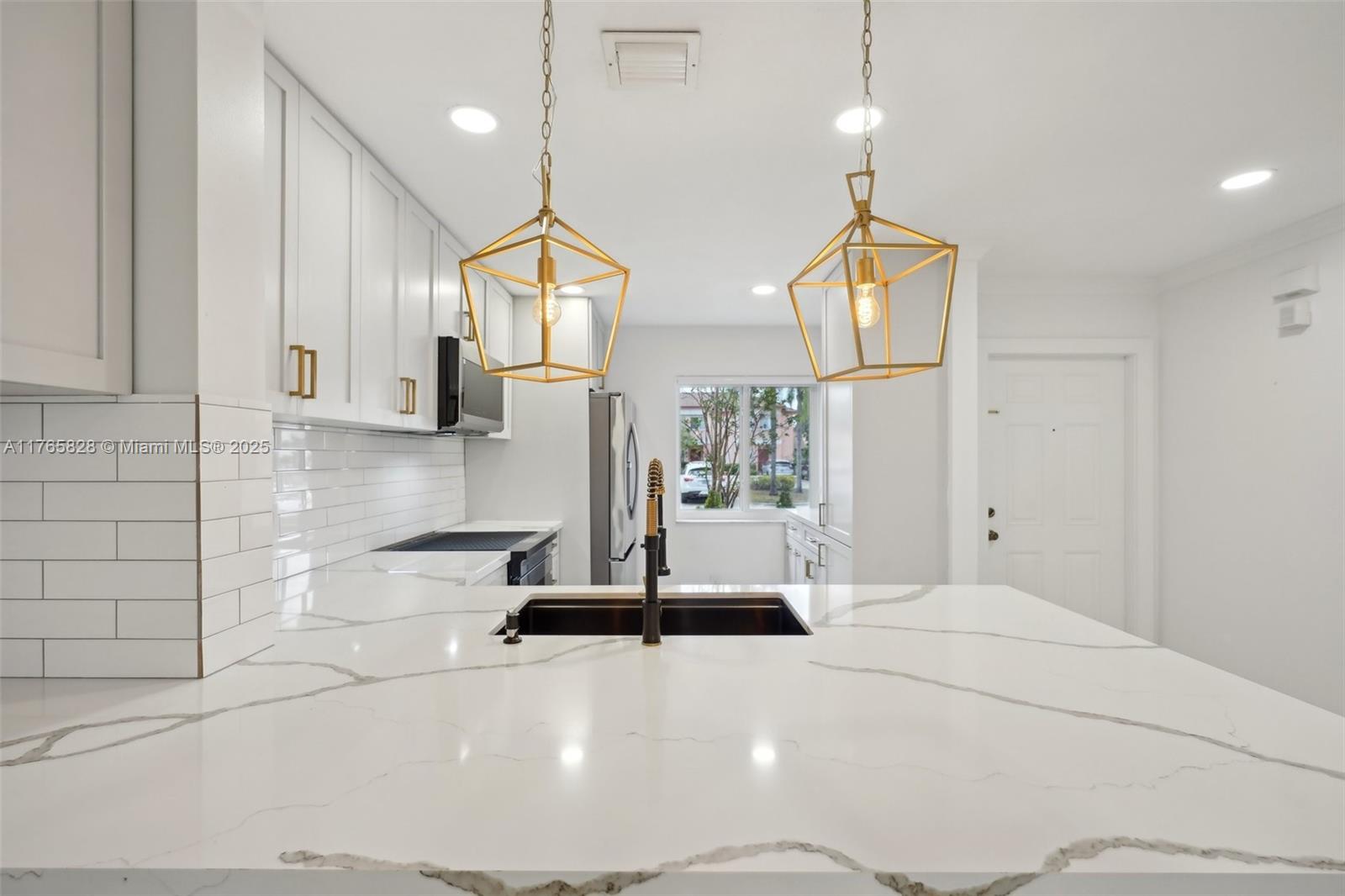 627 NW 208th Dr, Pembroke Pines, Florida image 13
