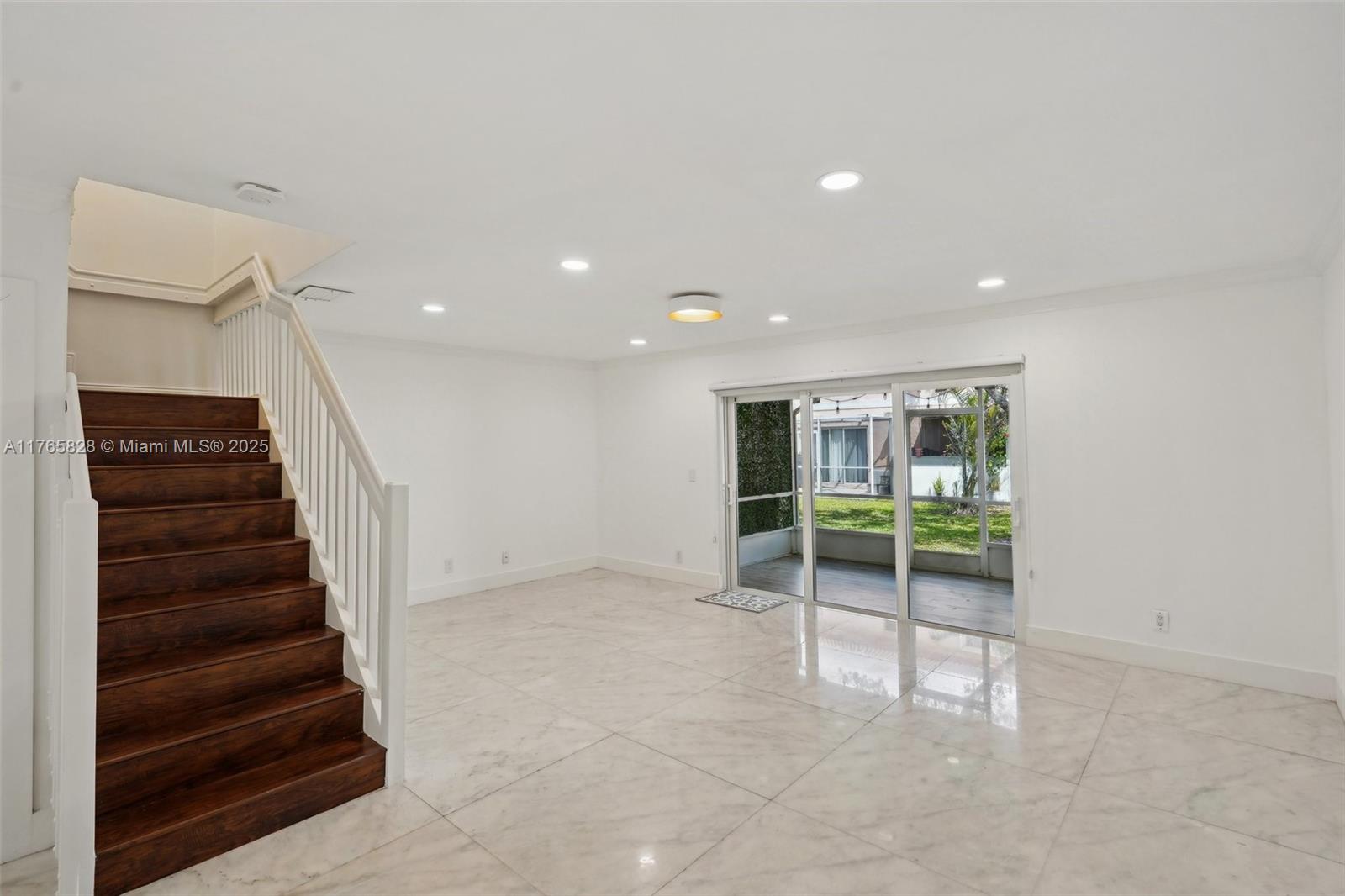 627 NW 208th Dr, Pembroke Pines, Florida image 6