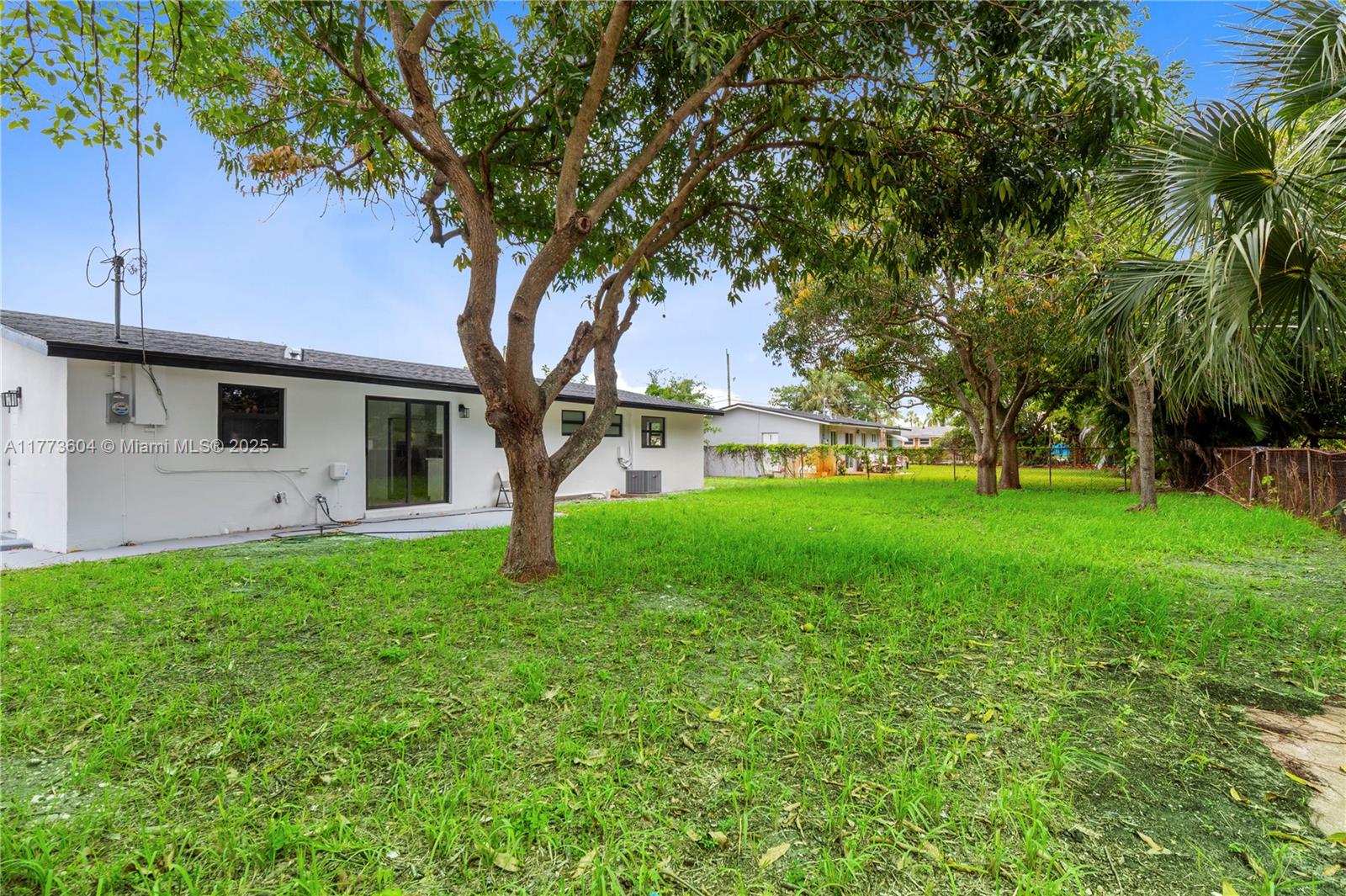 601 NW 35th Ter, Lauderhill, Florida image 15