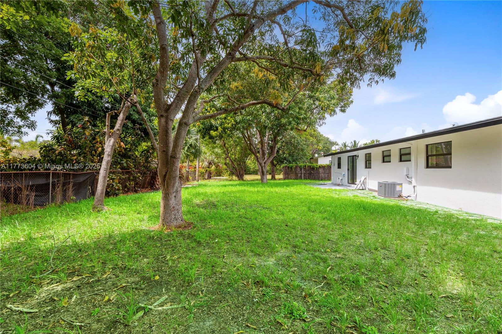 601 NW 35th Ter, Lauderhill, Florida image 17