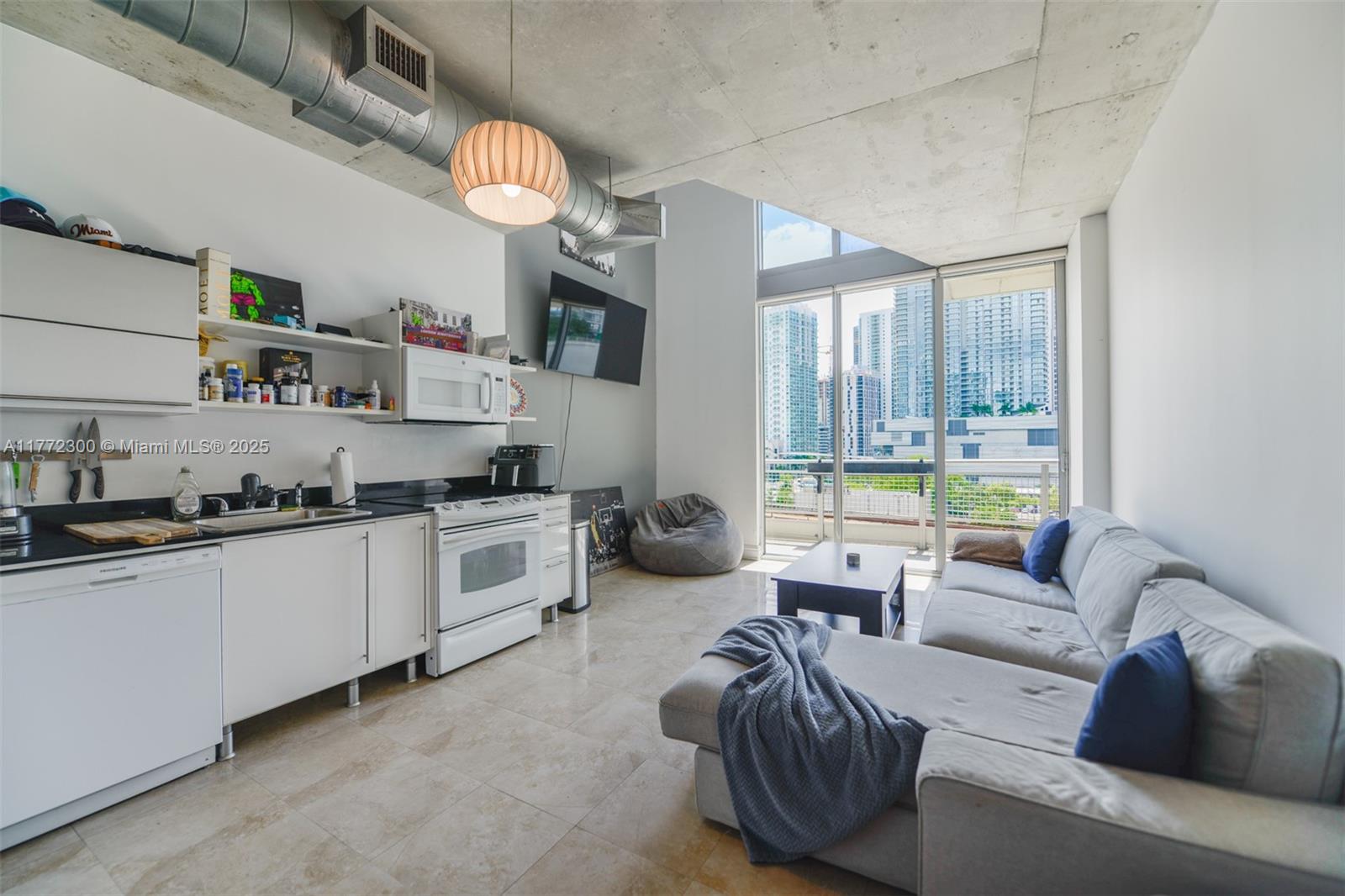 690 SW 1st Ct #1022, Miami FL 33130